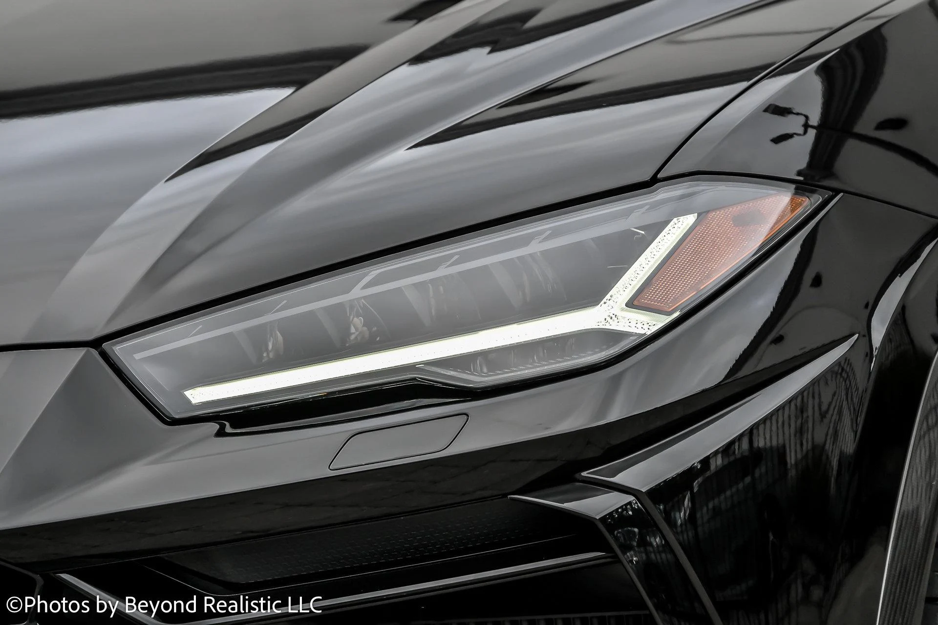 mph011_1639630170_Used_2022_Lamborghini_Urus_1760342215_8e954adb4d