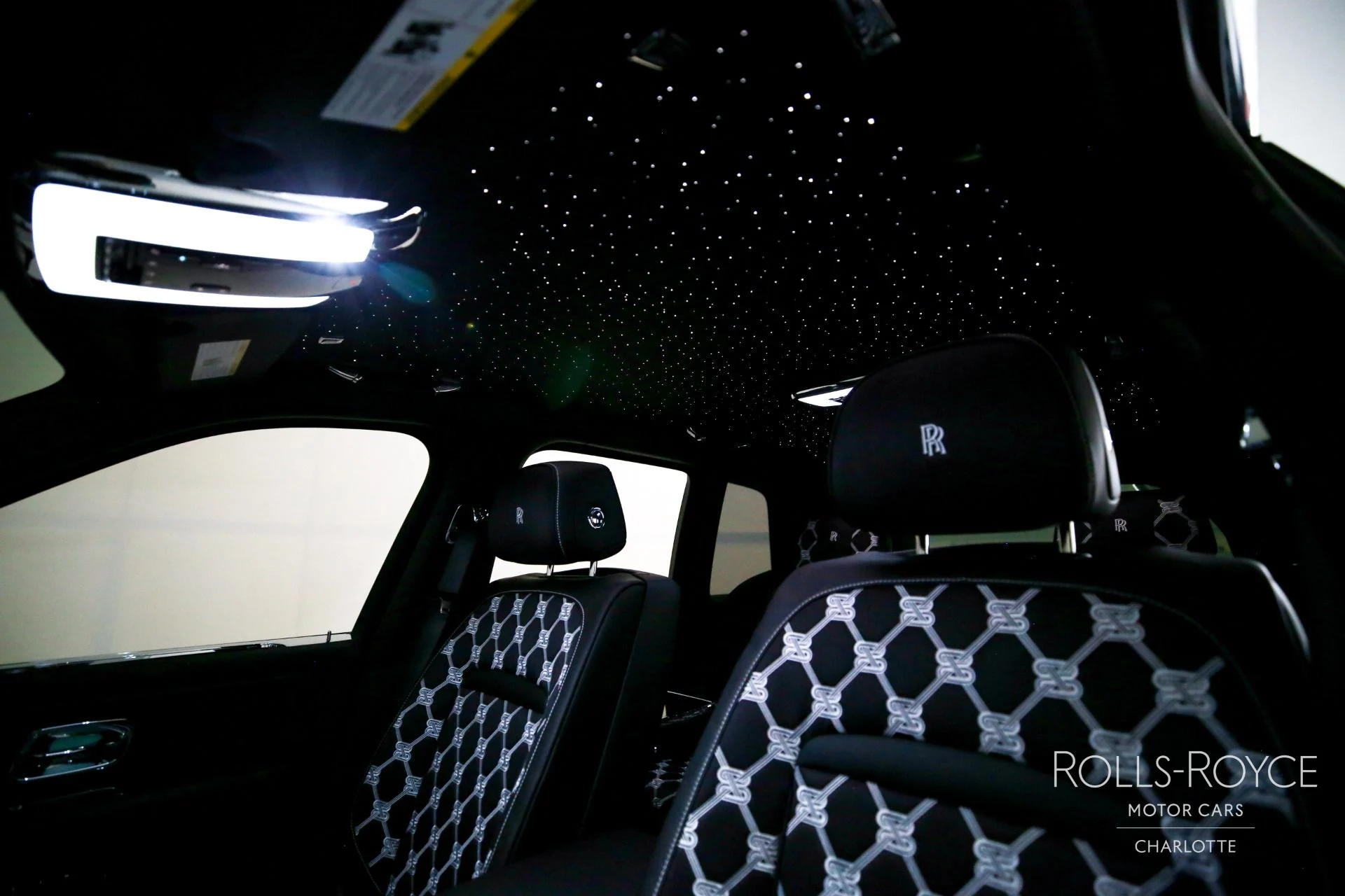 mph011_1639715658_Used_2026_Rolls_Royce_Cullinan_1765392948_0d0a7bafd4