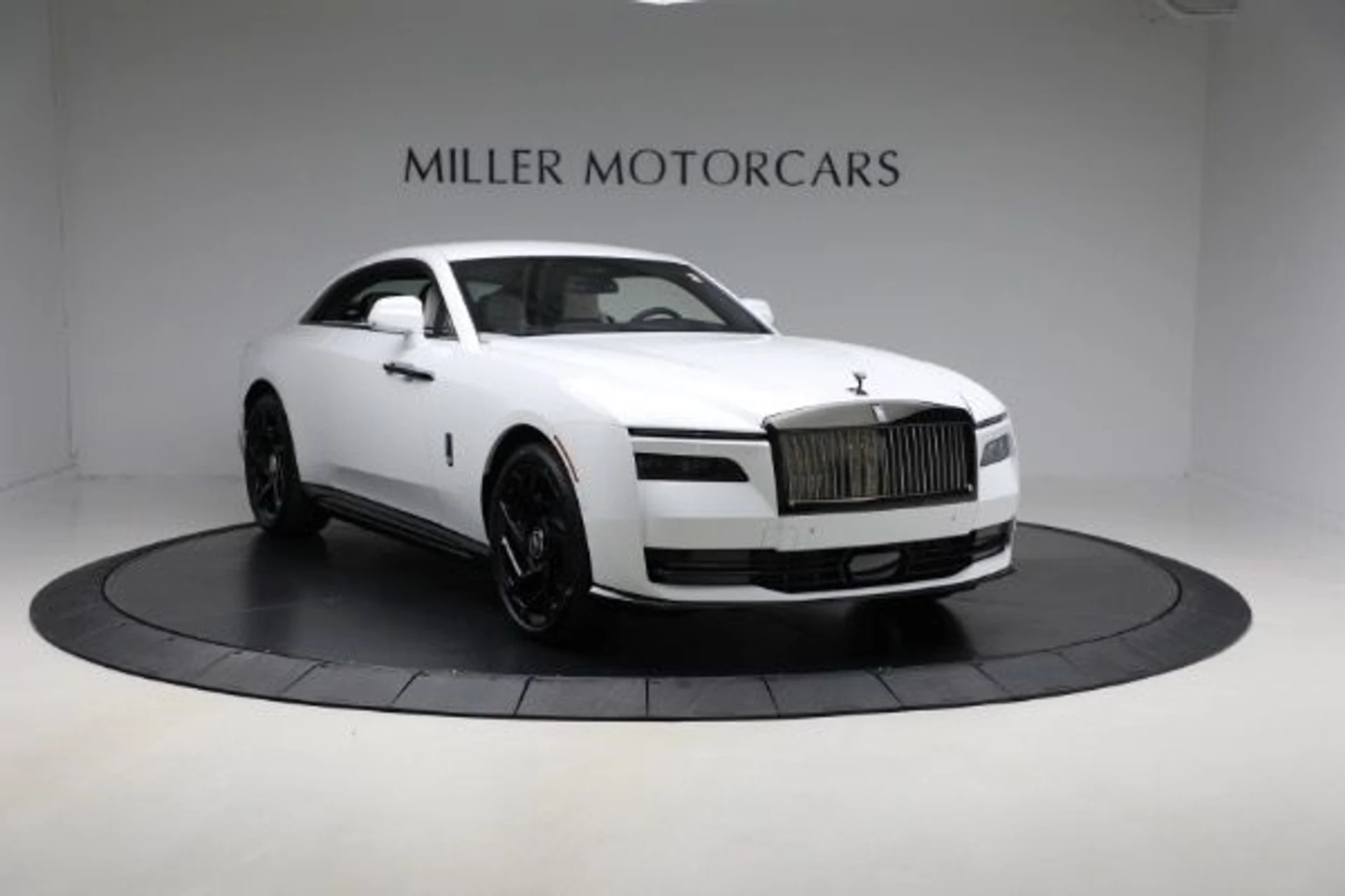 mph011_1641587947_New_2025_Rolls_Royce_Black_Badge_Spectre_921be0ae01