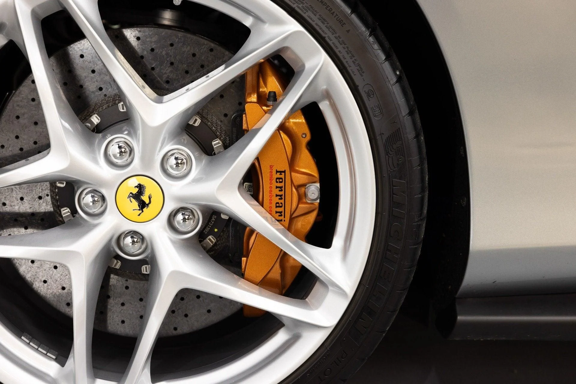 mph011_1649230498_Used_2023_Ferrari_Roma_1783519054_cd84205146
