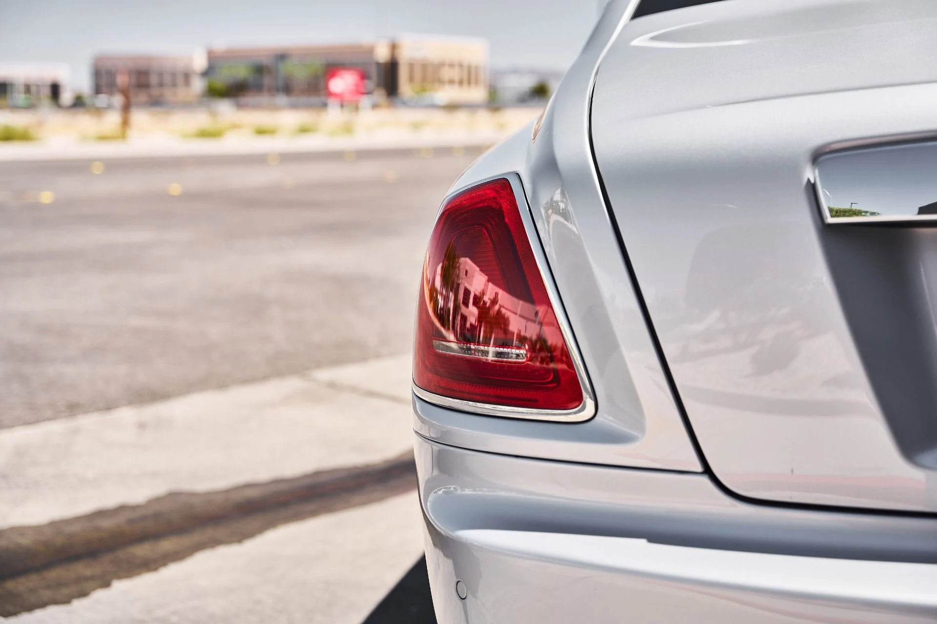 mph011_1650181561_Used_2015_Rolls_Royce_Ghost_Base_1783648142_65dfae6b6d