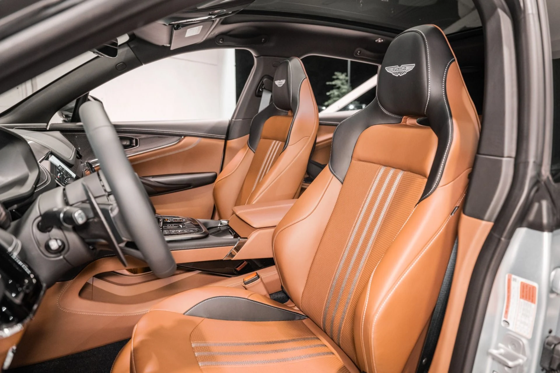mph011_1654995708_New_2026_Aston_Martin_DBX_707_1780937763_d55ab4a7fa