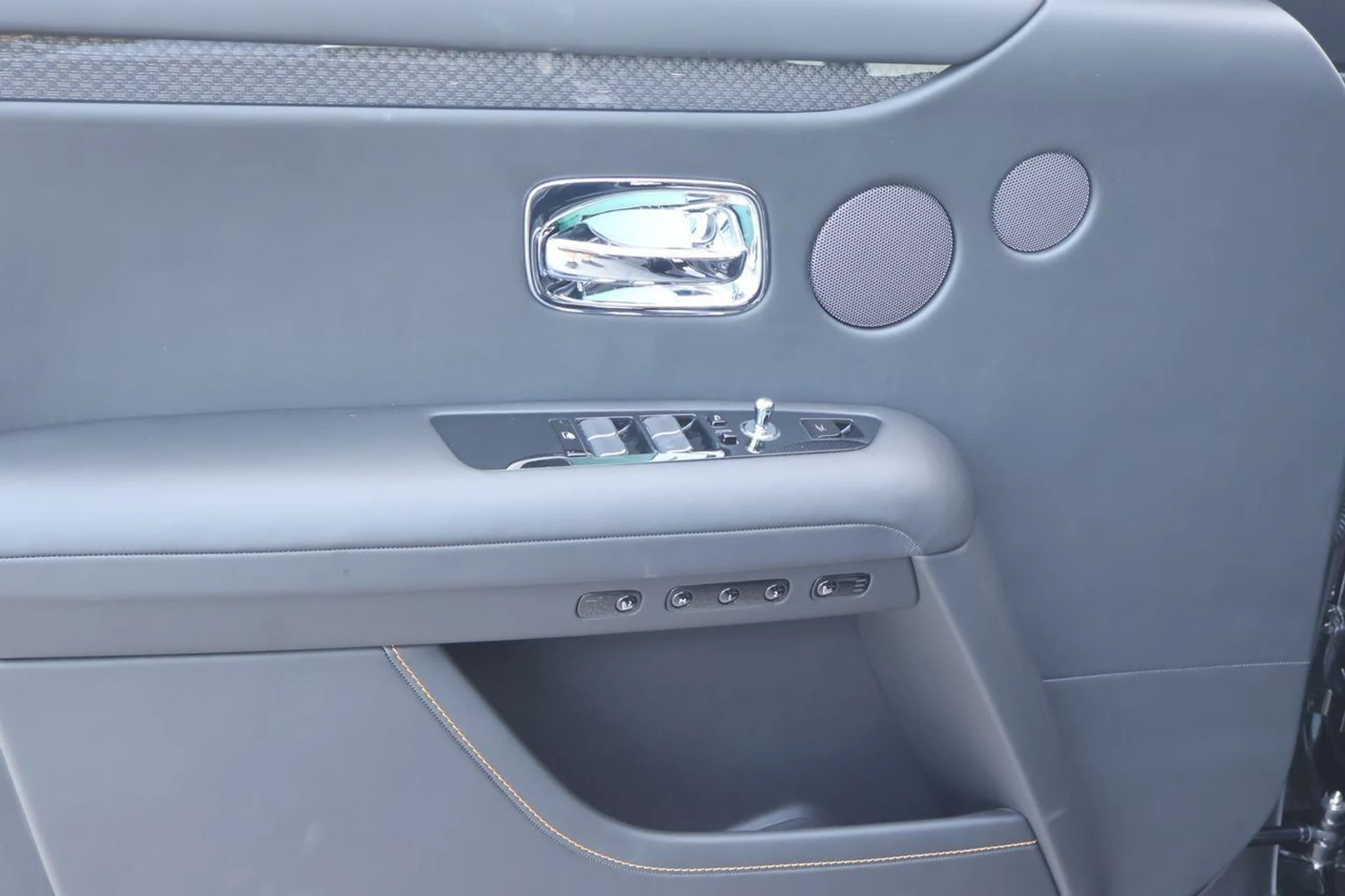 mph011_1664760040_12_26cb2cd5c3