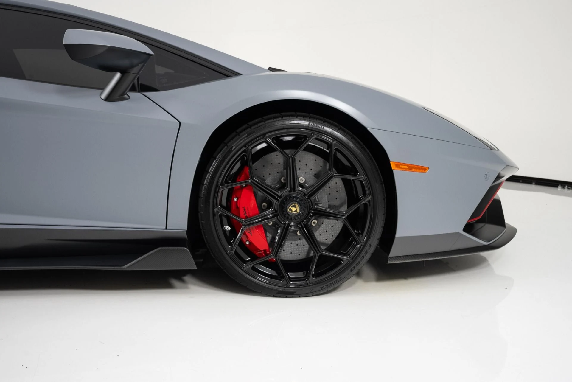 mph011_1673227653_Used_2022_Lamborghini_Aventador_LP_780_4_Ultimae_1737683630_1b9e490b06