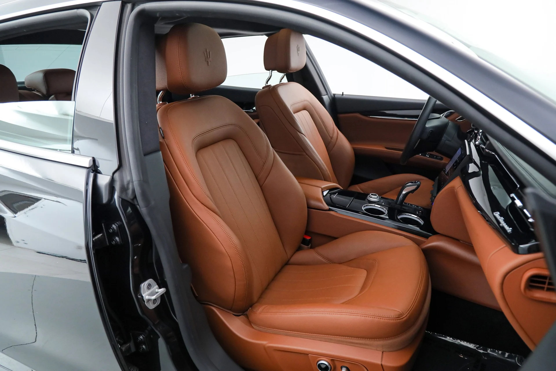 mph011_1676304999_ed8f79f0f2e57963dbd32e8694ff17b2_a543d4f72b