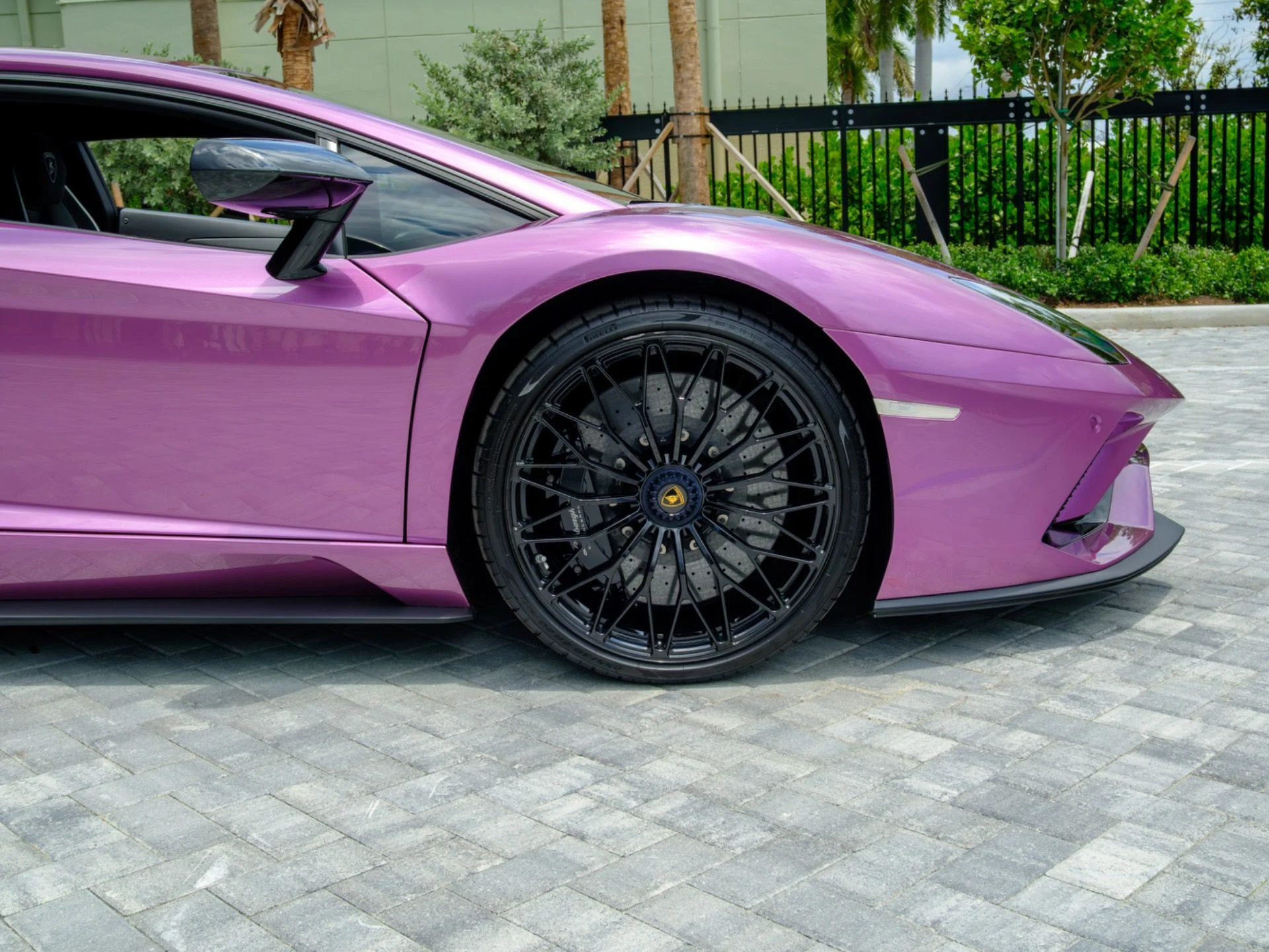 mph011_1679133105_Used_2018_Lamborghini_Aventador_S_1778520653_80becc5cc4