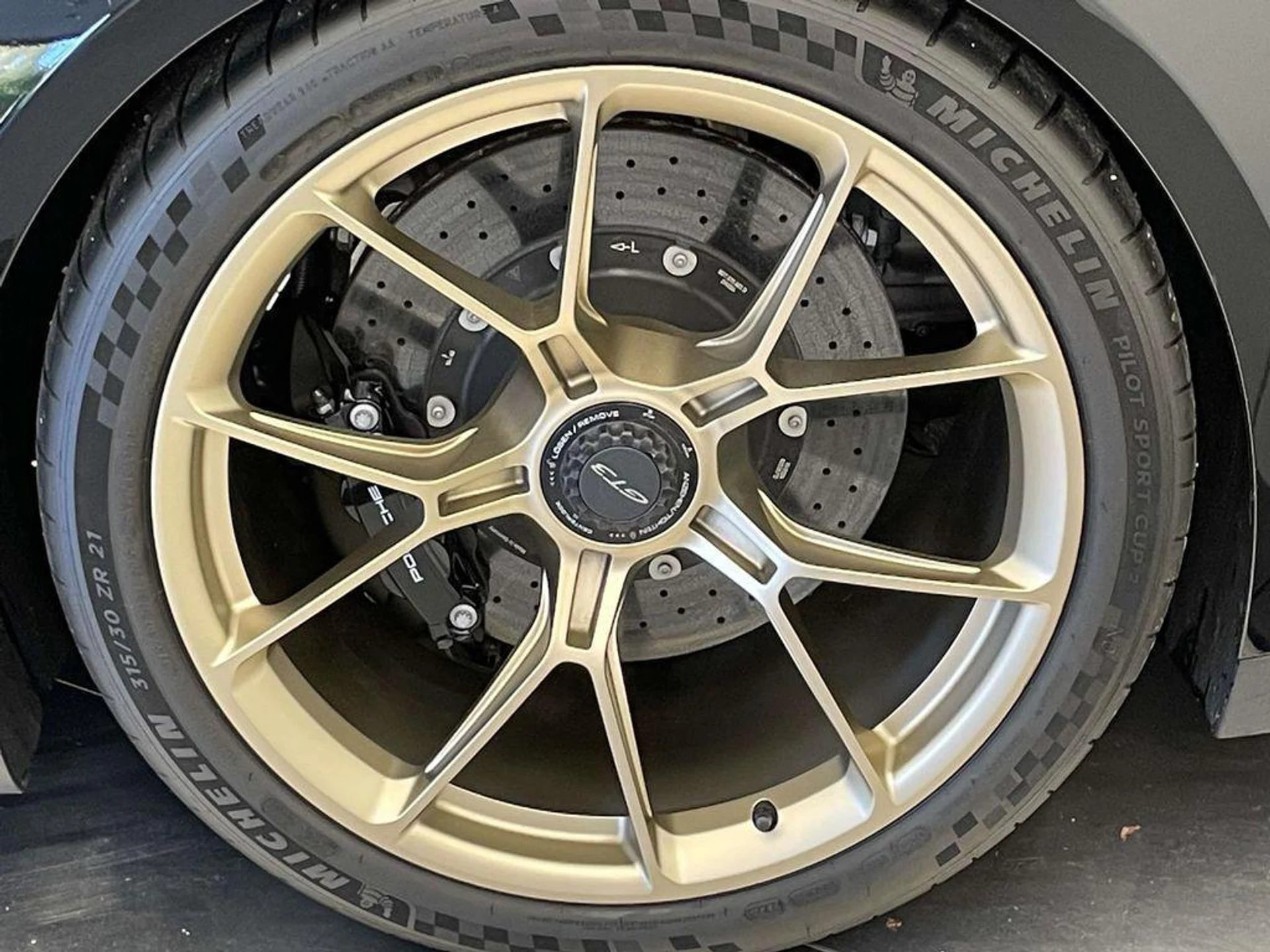 mph011_1685607667_w_Uo_D_Ad_I28_G_Hnkm_Cb7zz_D0_Hd_n6_Y_f0dcf04f61