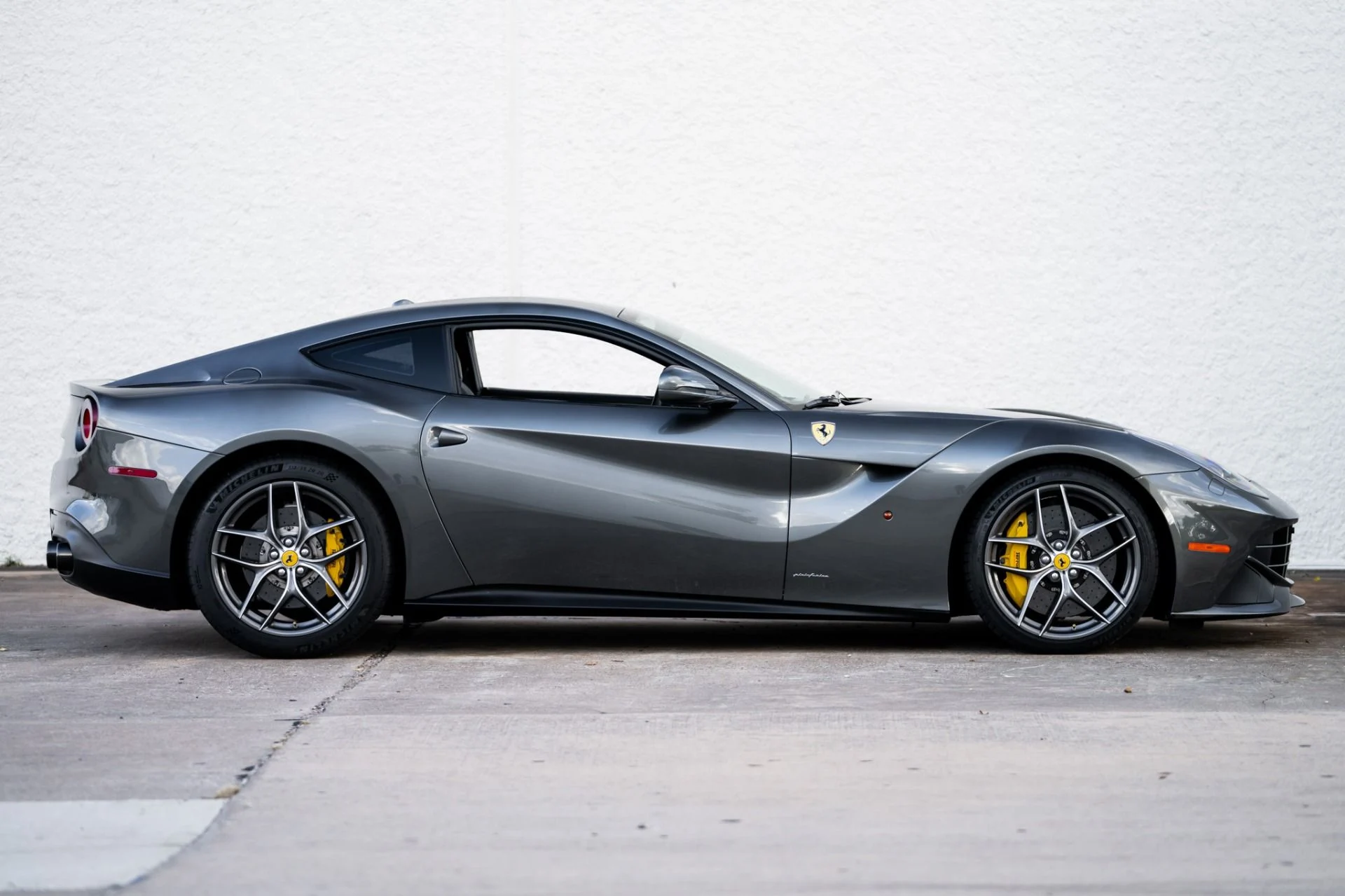 mph011_1690811625_Used_2015_Ferrari_F12berlinetta_1763421627_da8c03733b