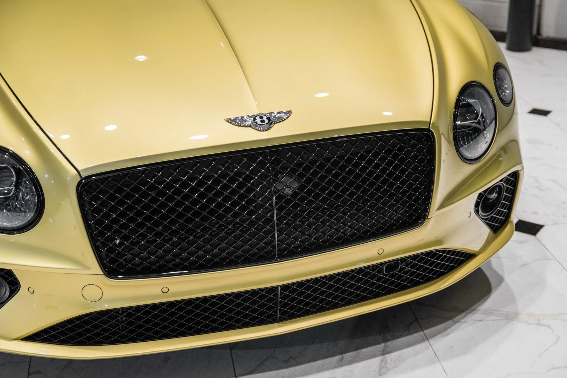 mph011_1692536217_Used_2022_Bentley_Continental_GTC_1776402771_b98a3ec47a