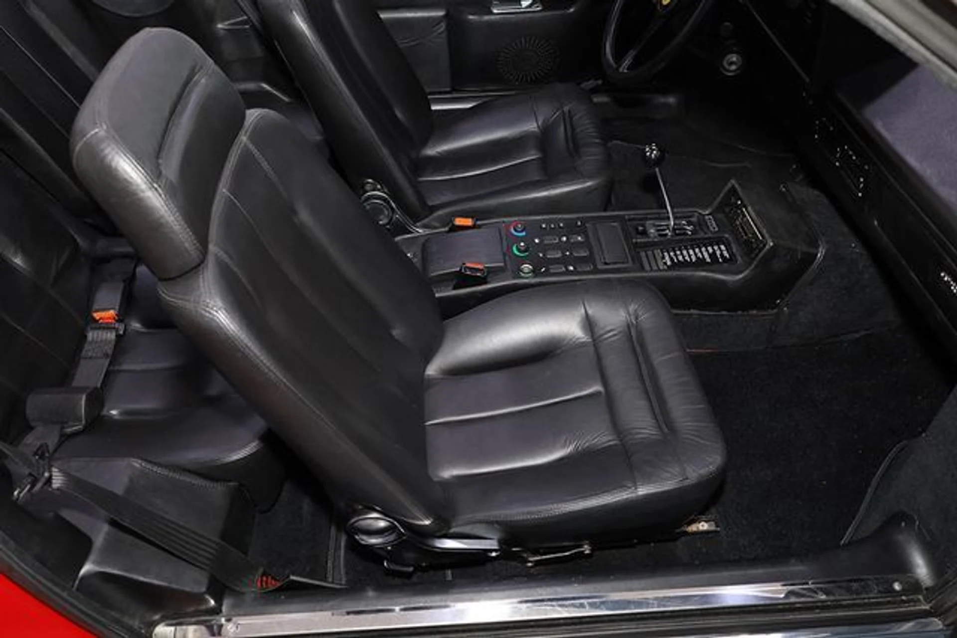 mph011_169272530_used_1985_ferrari_mondial_quattrovalvolecabriolet_6305_21342573_16_640_ca82711a4c