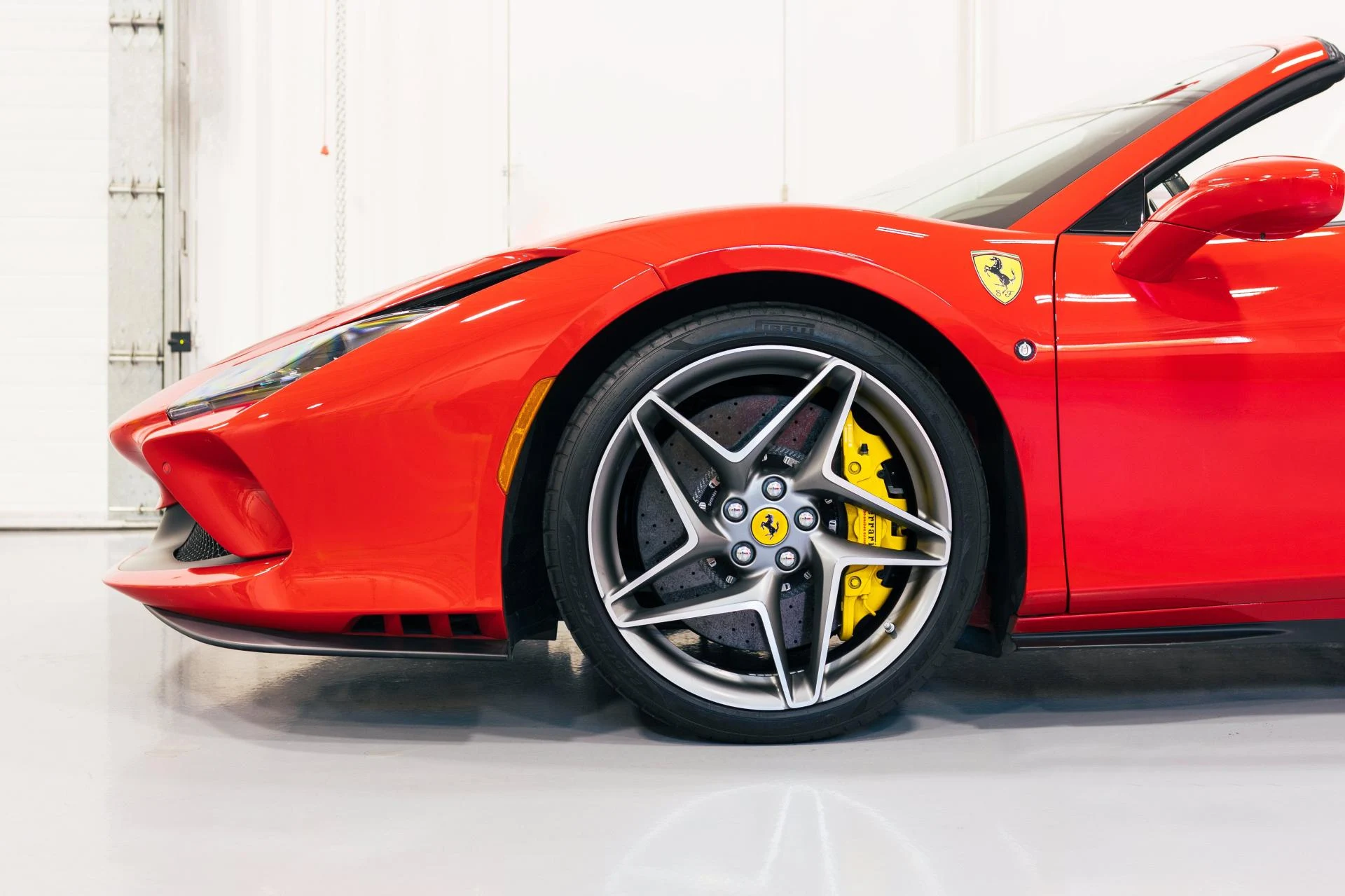 mph011_1692791357_Used_2021_Ferrari_F8_Spider_SPIDER_1783857423_5ade5c50a0