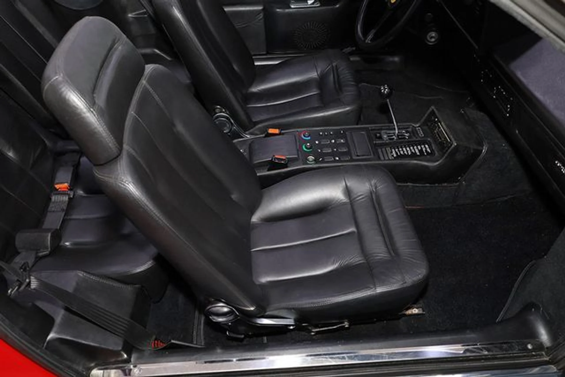 mph011_1695324658_used_1985_ferrari_mondial_quattrovalvolecabriolet_6305_21342573_16_640_af9cbbd9eb