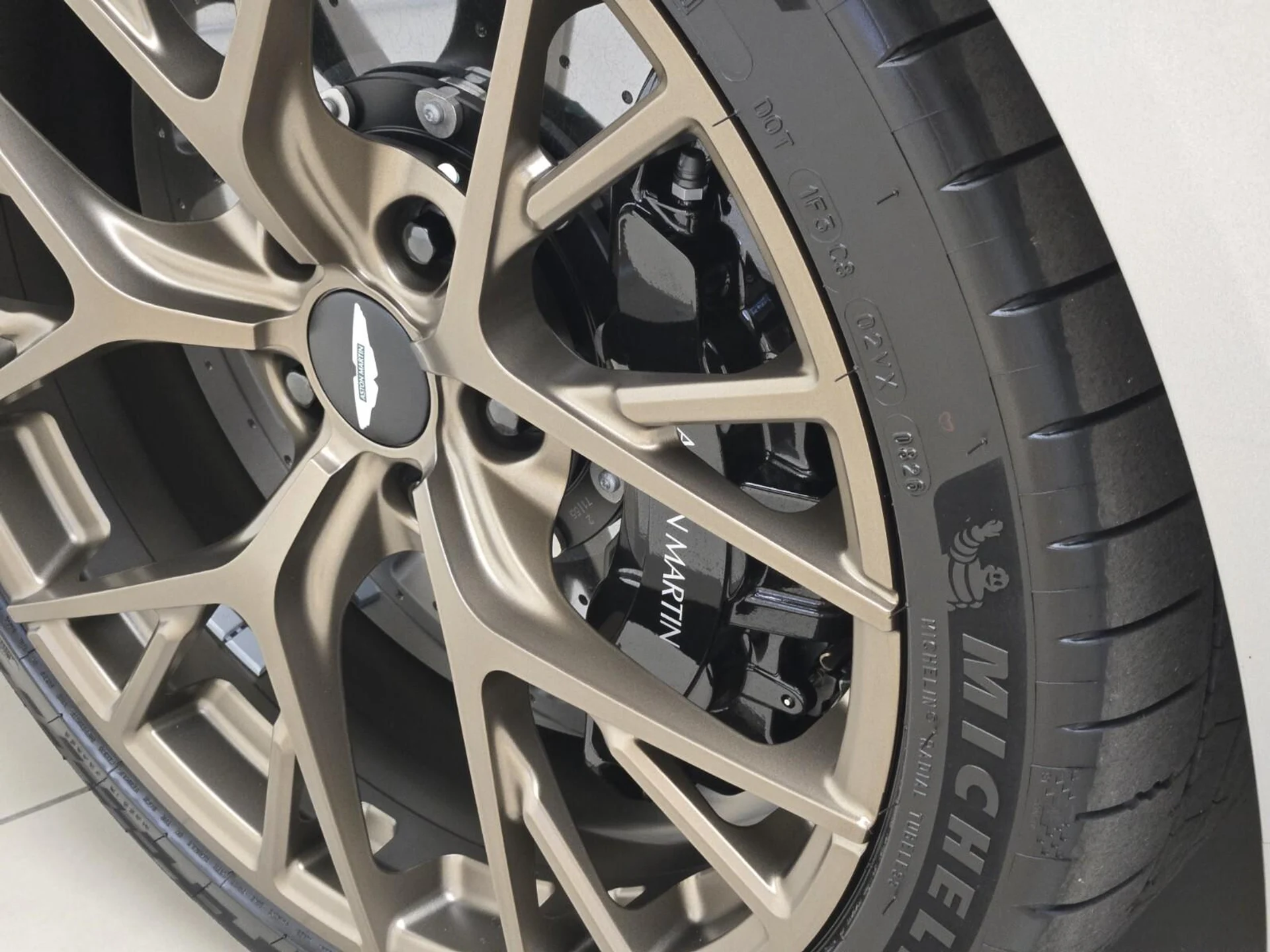 mph011_1705599900_New_2026_Aston_Martin_DB_12_1787289714_73b274302e