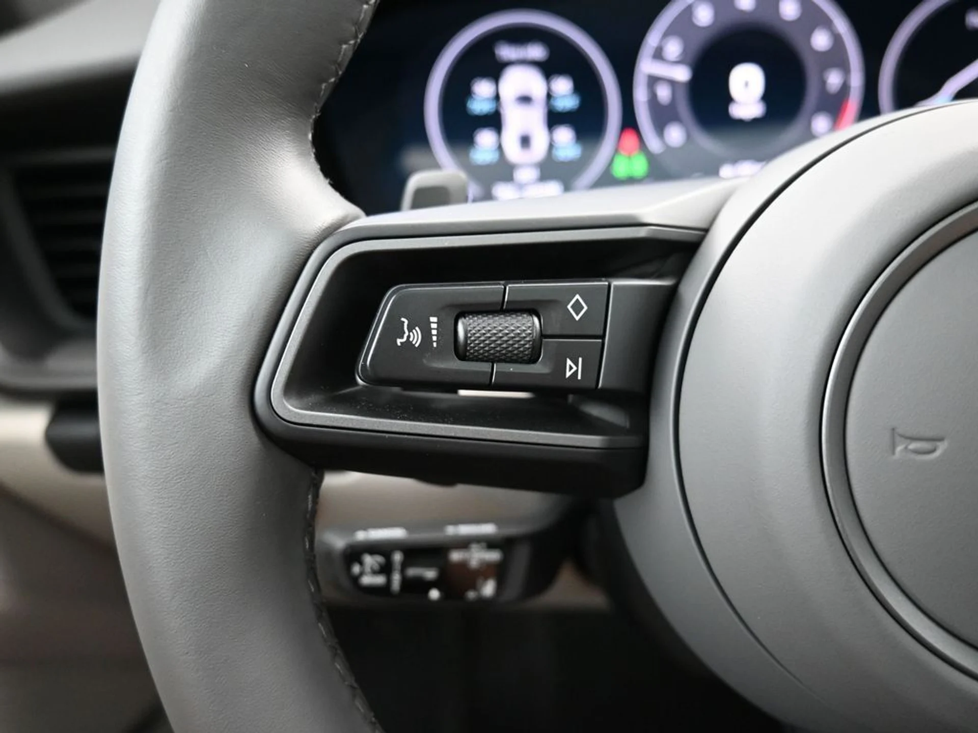 mph011_1711307135_11ee4501914ebb71c4b548f9d2df3f3e_1d3f75ba11