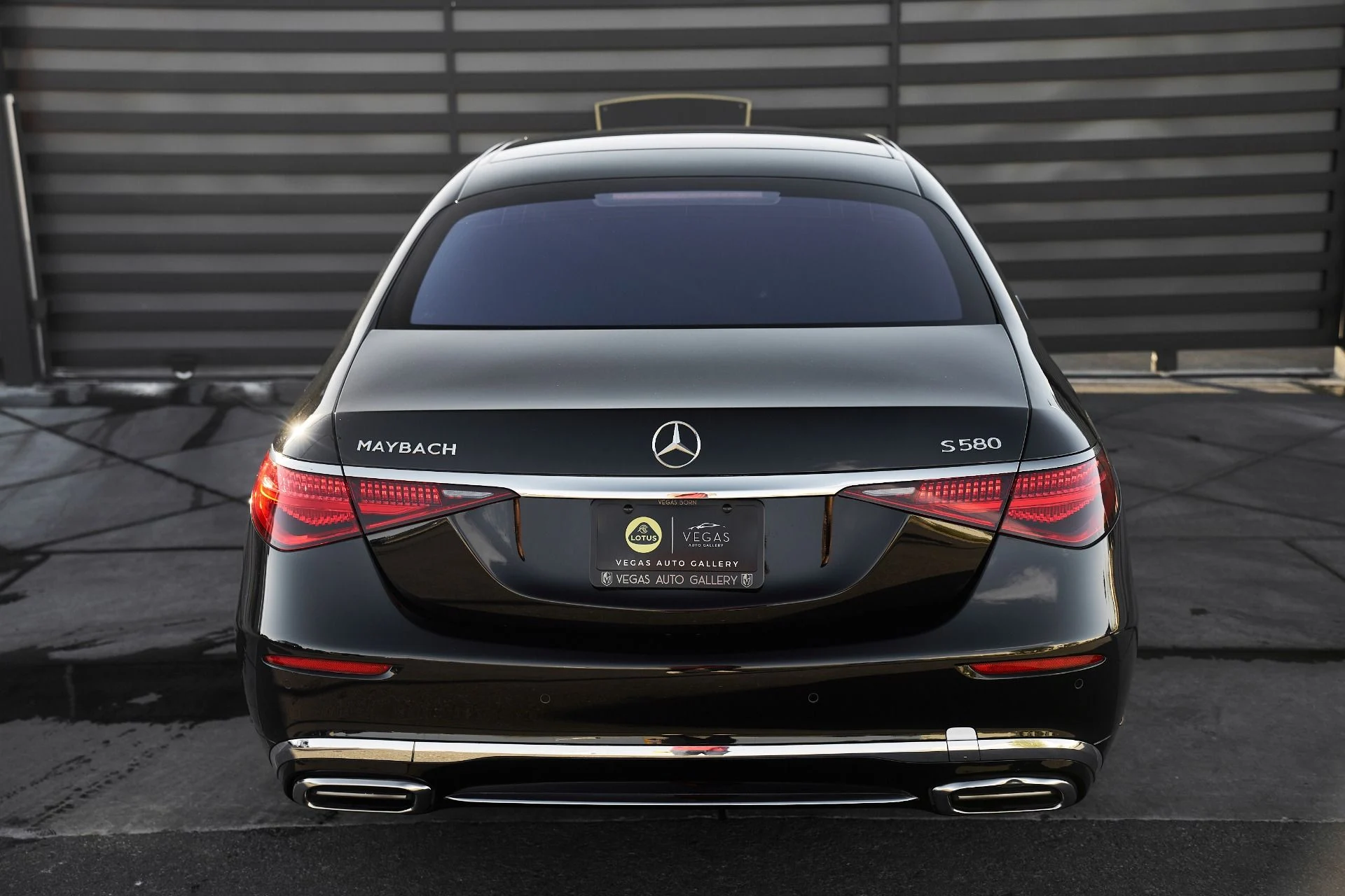 mph011_1718966481_Used_2022_Mercedes_Benz_S_Class_Maybach_S_580_1763082551_aee48df45a