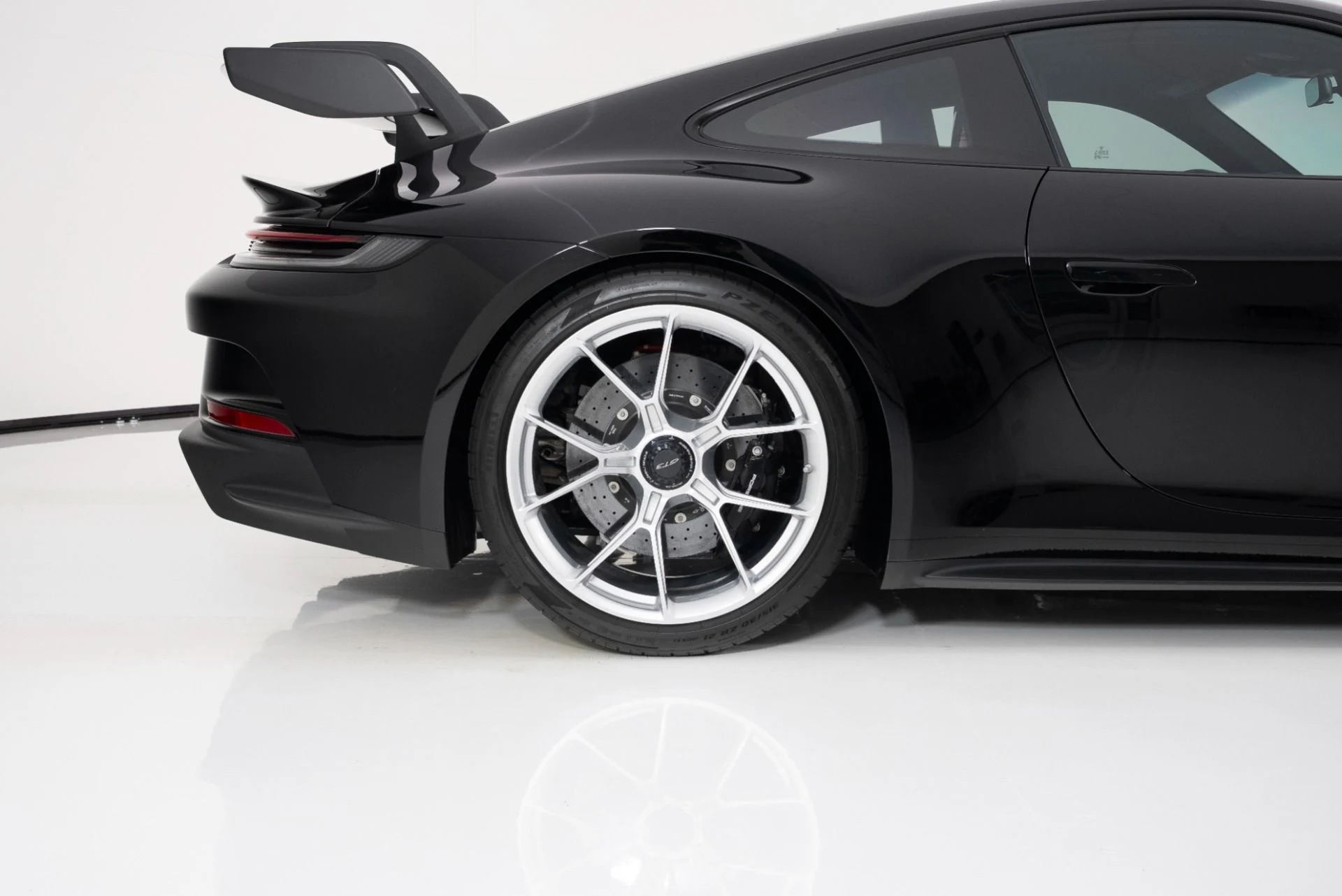 mph011_1719683475_Used_2022_Porsche_911_GT_3_1757453041_954834be7a