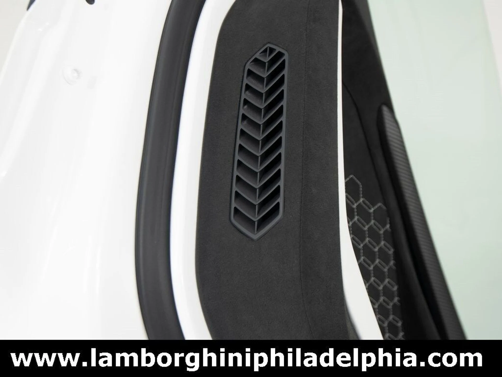 mph011_1723454734_8ccde0a19fd470b7d5433fb2fb891d2dx_ae3b2491a4