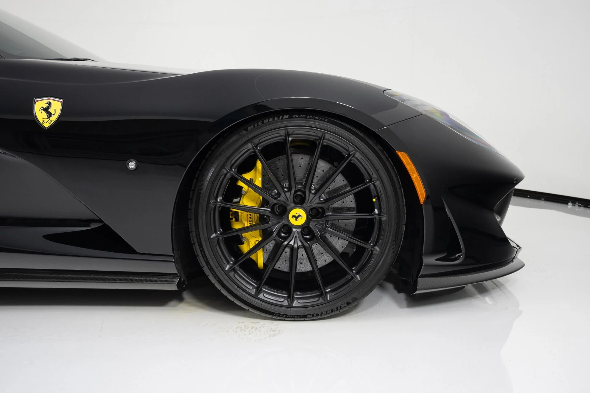 mph011_1724075465_Used_2019_Ferrari_812_Superfast_1719262593_c55d0c67fa