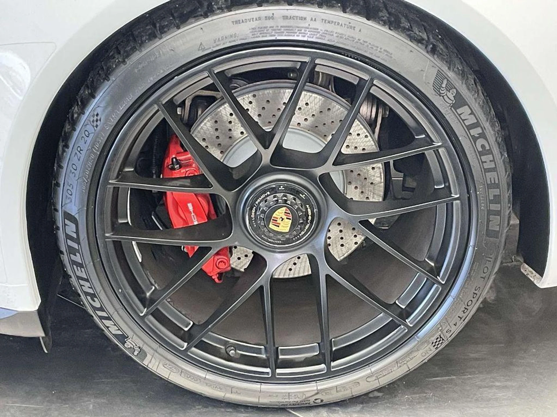 mph011_1729665776_On_Xh_Kl70az8_K82xbz6zrd_W_Lomas_fe1ea2ecbe