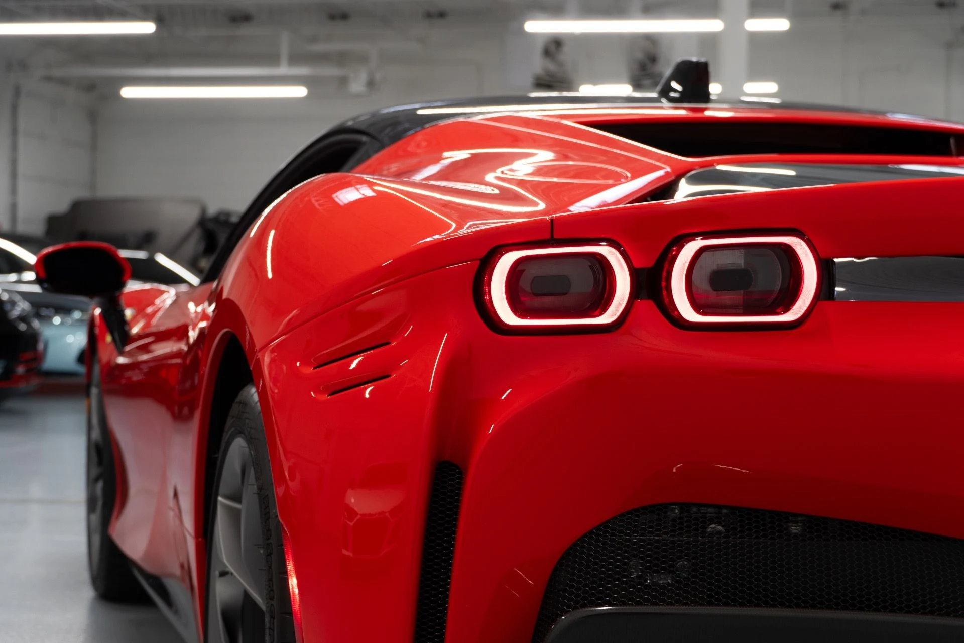 mph011_1746725812_Used_2022_Ferrari_SF_90_Stradale_1736189178_b5adadc8d1