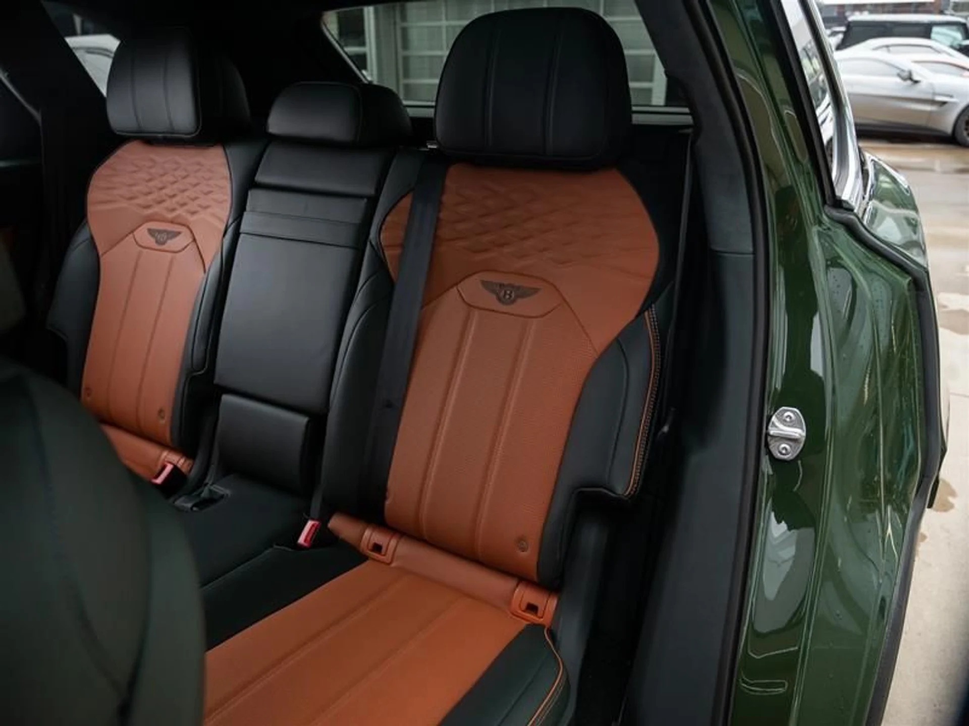 mph011_1749037345_lfxi3va2_d1e52674dc