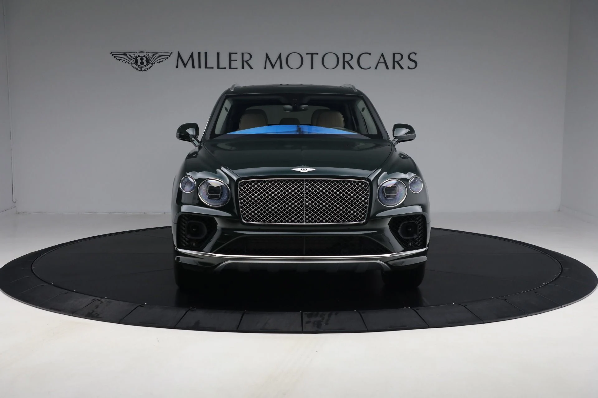 mph011_1756390738_New_2023_Bentley_Bentayga_V8_2a73d142c6