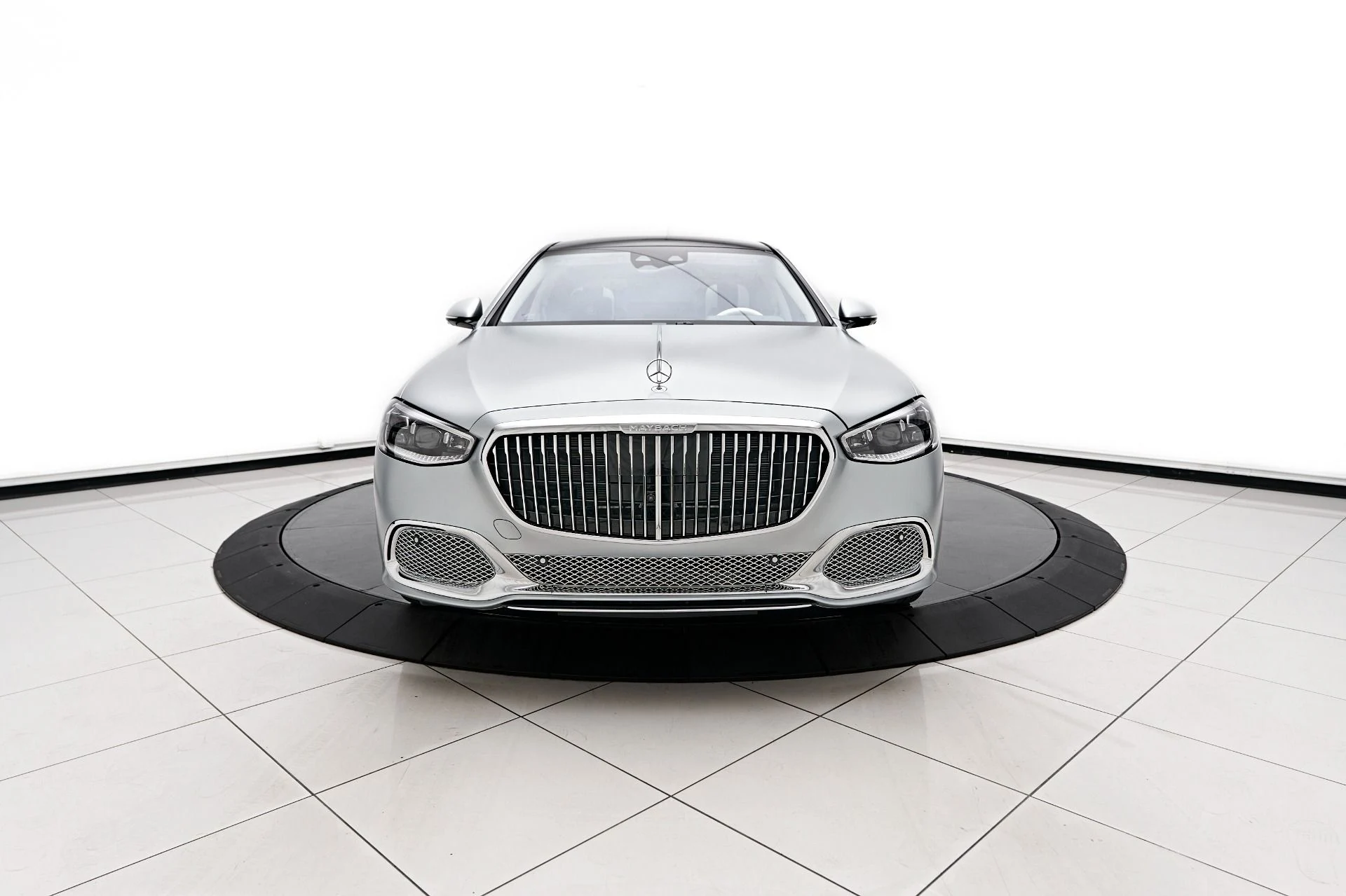 mph011_1756723385_Used_2024_Mercedes_Benz_S_Class_Maybach_S_680_1729209539_172f03adec