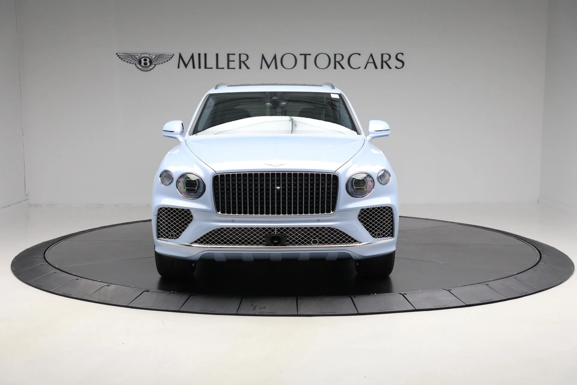 mph011_1770099691_New_2025_Bentley_Bentayga_Azure_V8_a4c5402407