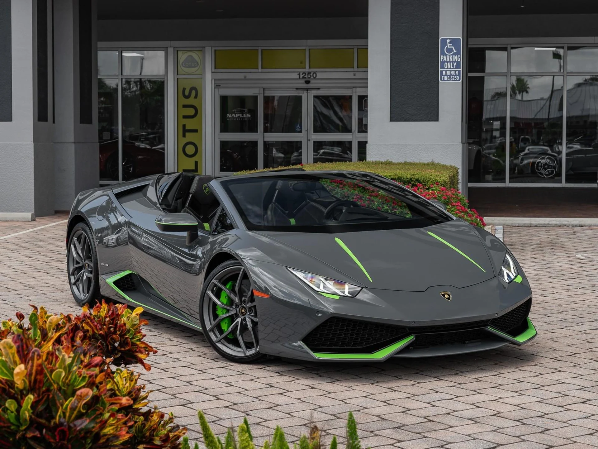 mph011_1771895108_Used_2016_Lamborghini_Huracan_LP_610_4_Spyder_1756498205_168254e7ab