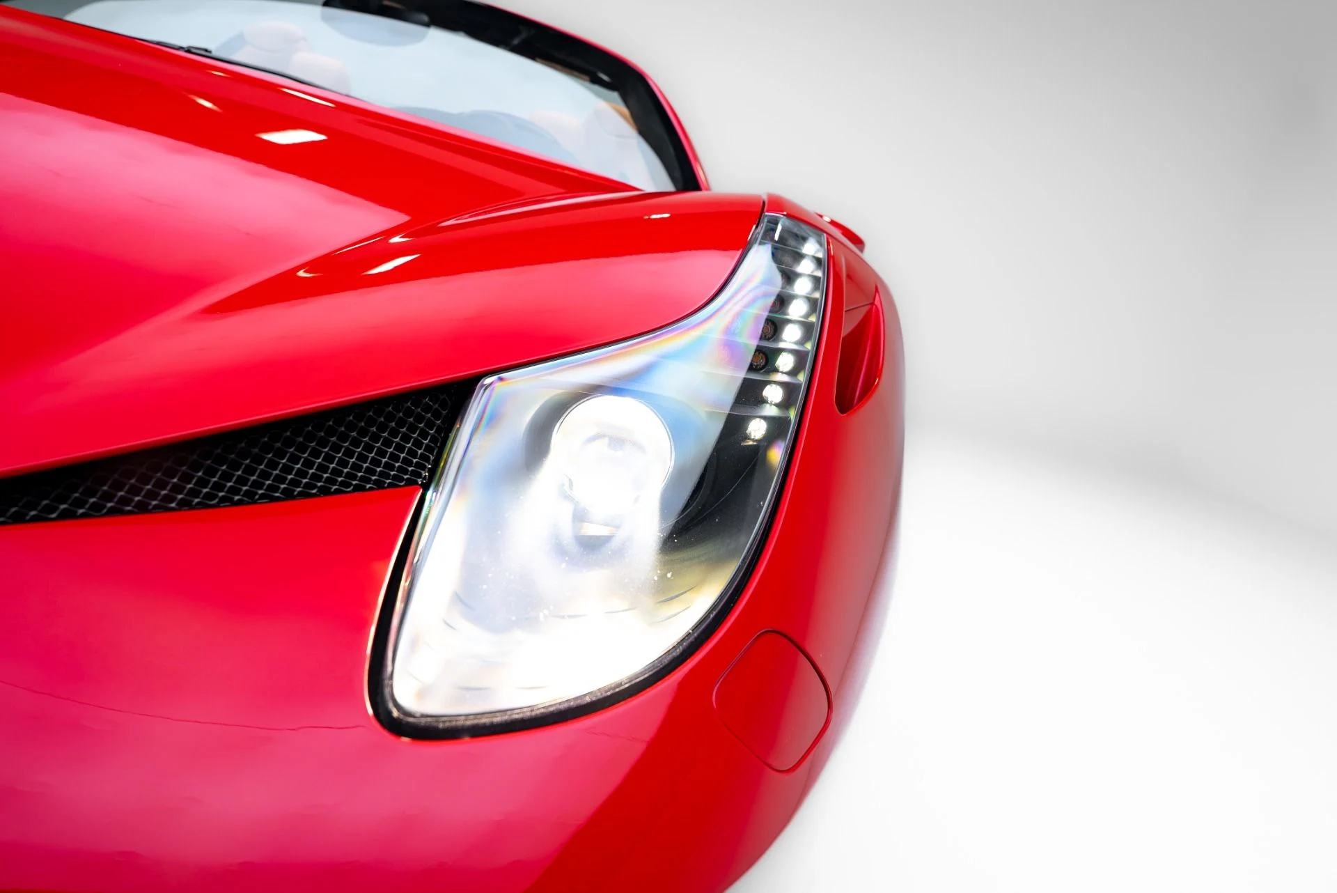 mph011_1778208387_Used_2014_Ferrari_458_Spider_1778539625_b7e035a2ab