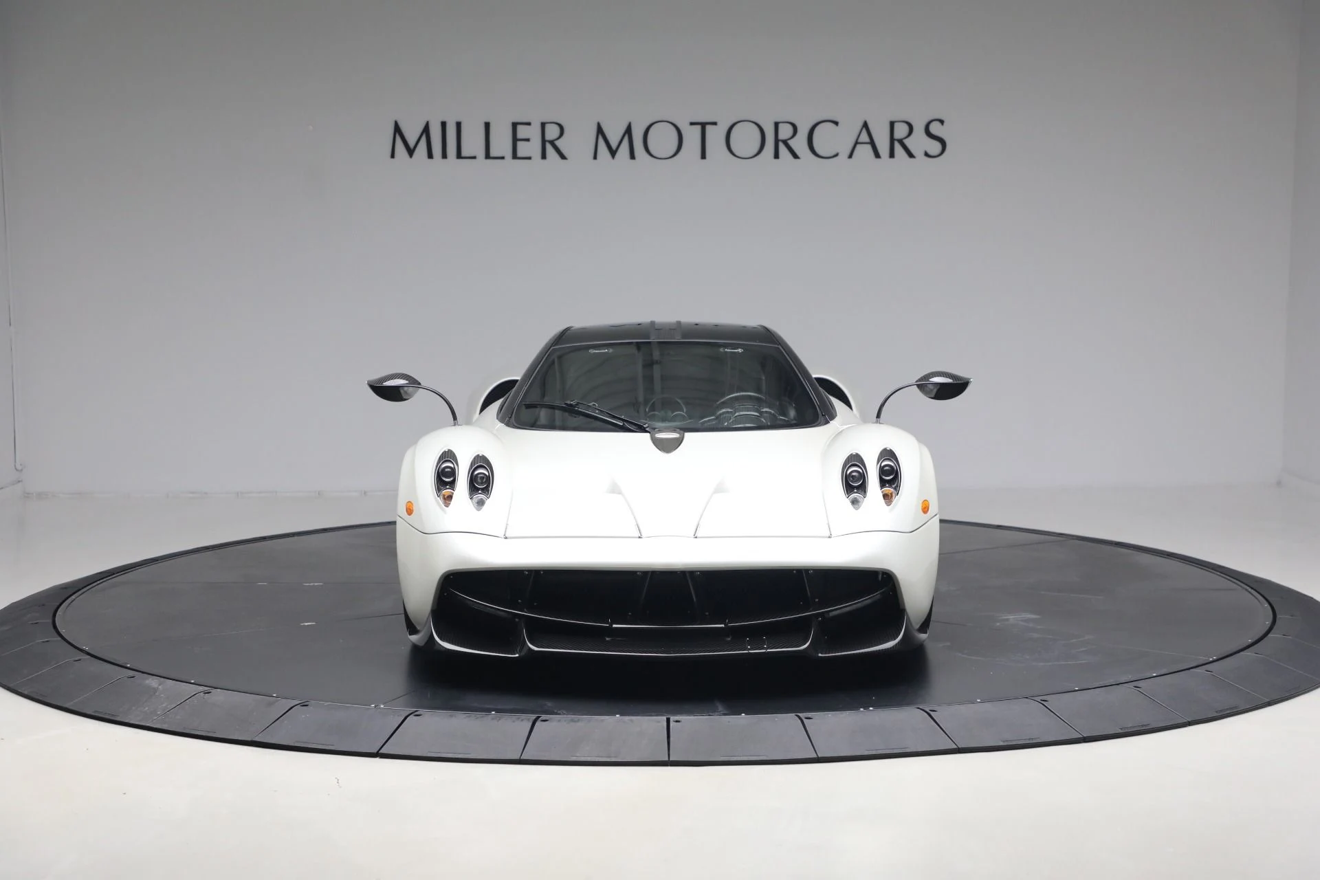 mph011_1780086976_Used_2014_Pagani_Huayra_Tempesta_1765914855_0ca98db7c4