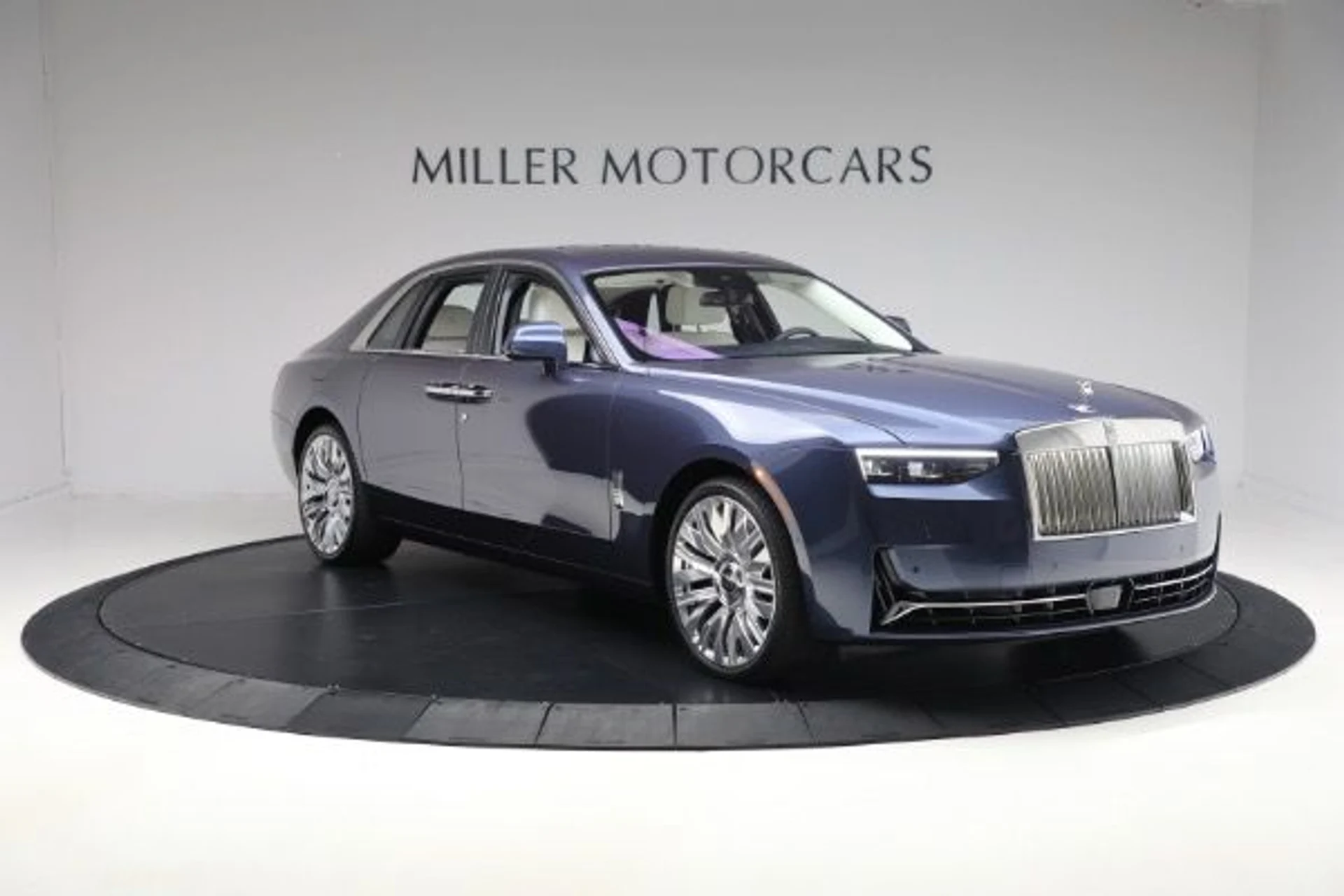 mph011_1787394865_New_2025_Rolls_Royce_Ghost_e7fdaf8871