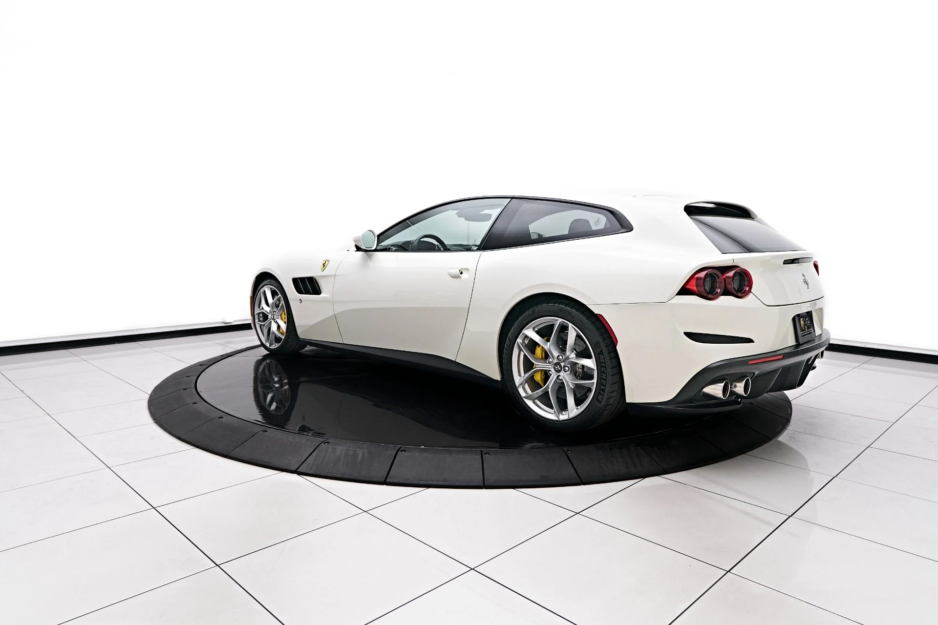 mph011_1792212213_Used_2019_Ferrari_GTC_4_Lusso_T_1758850841_e456618c64