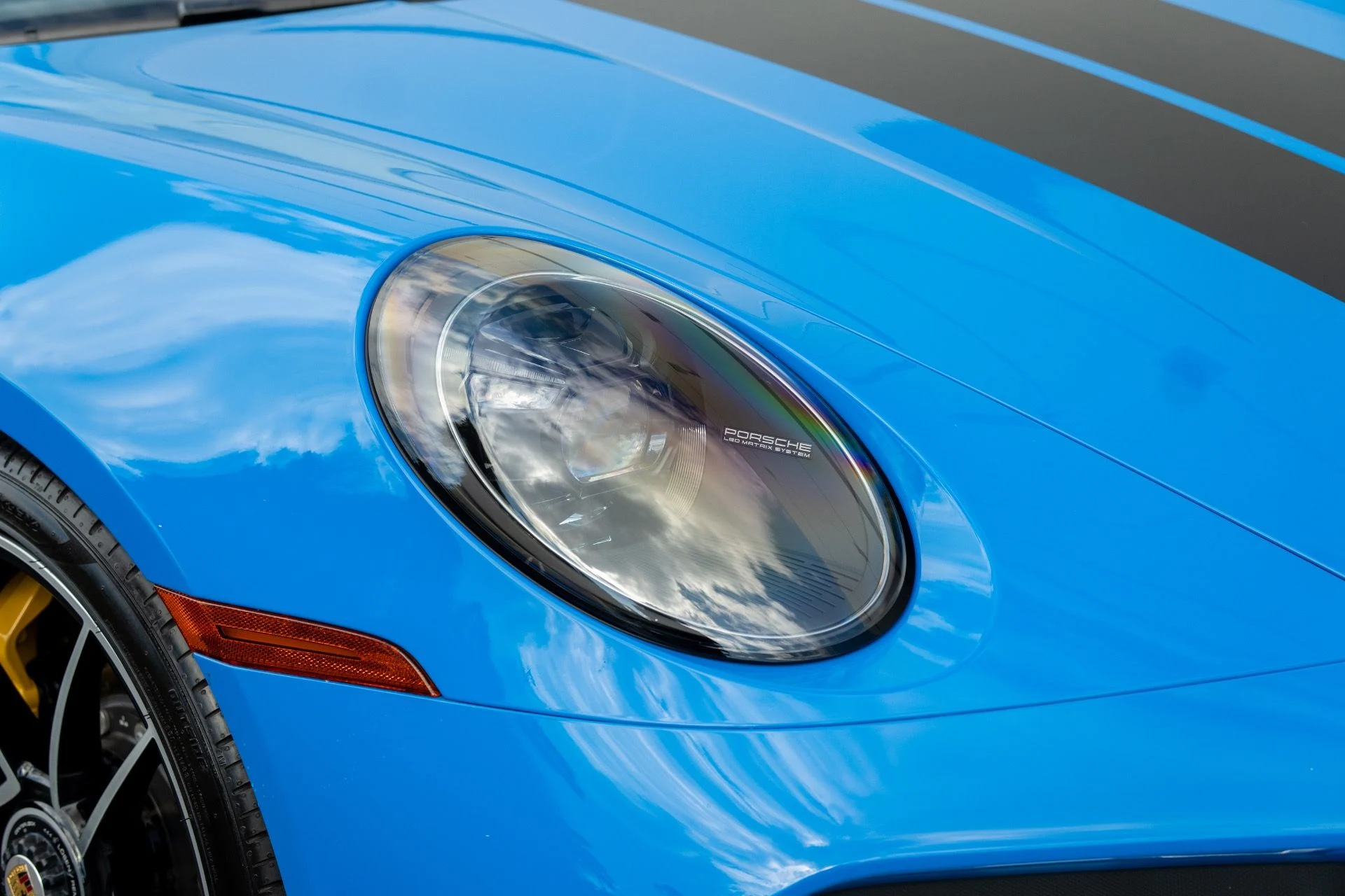 mph011_1793177404_Used_2023_Porsche_911_Turbo_S_1759285627_d3a6451146