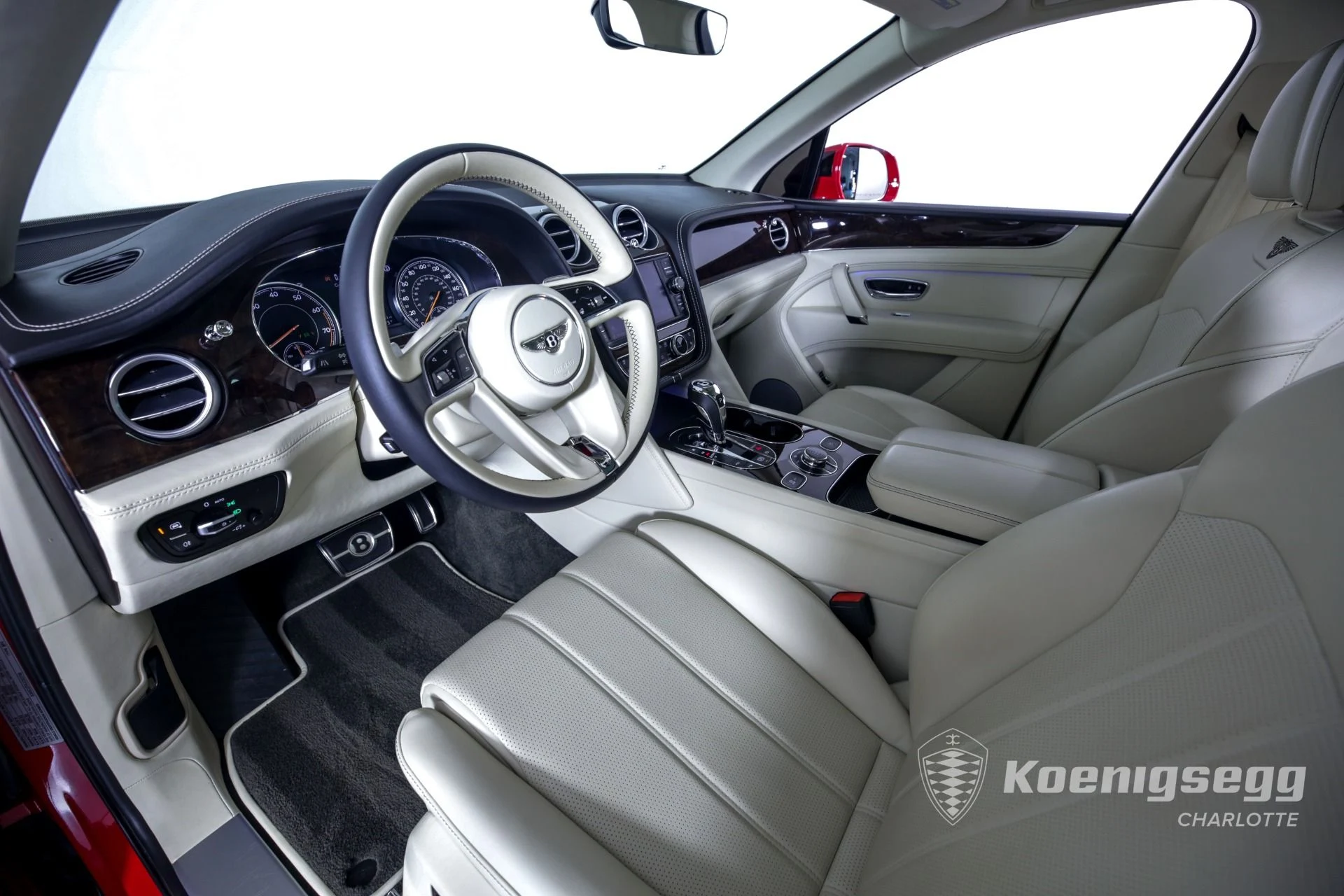 mph011_1793527283_Used_2018_Bentley_Bentayga_Onyx_Edition_1673032642_f59b1b4267