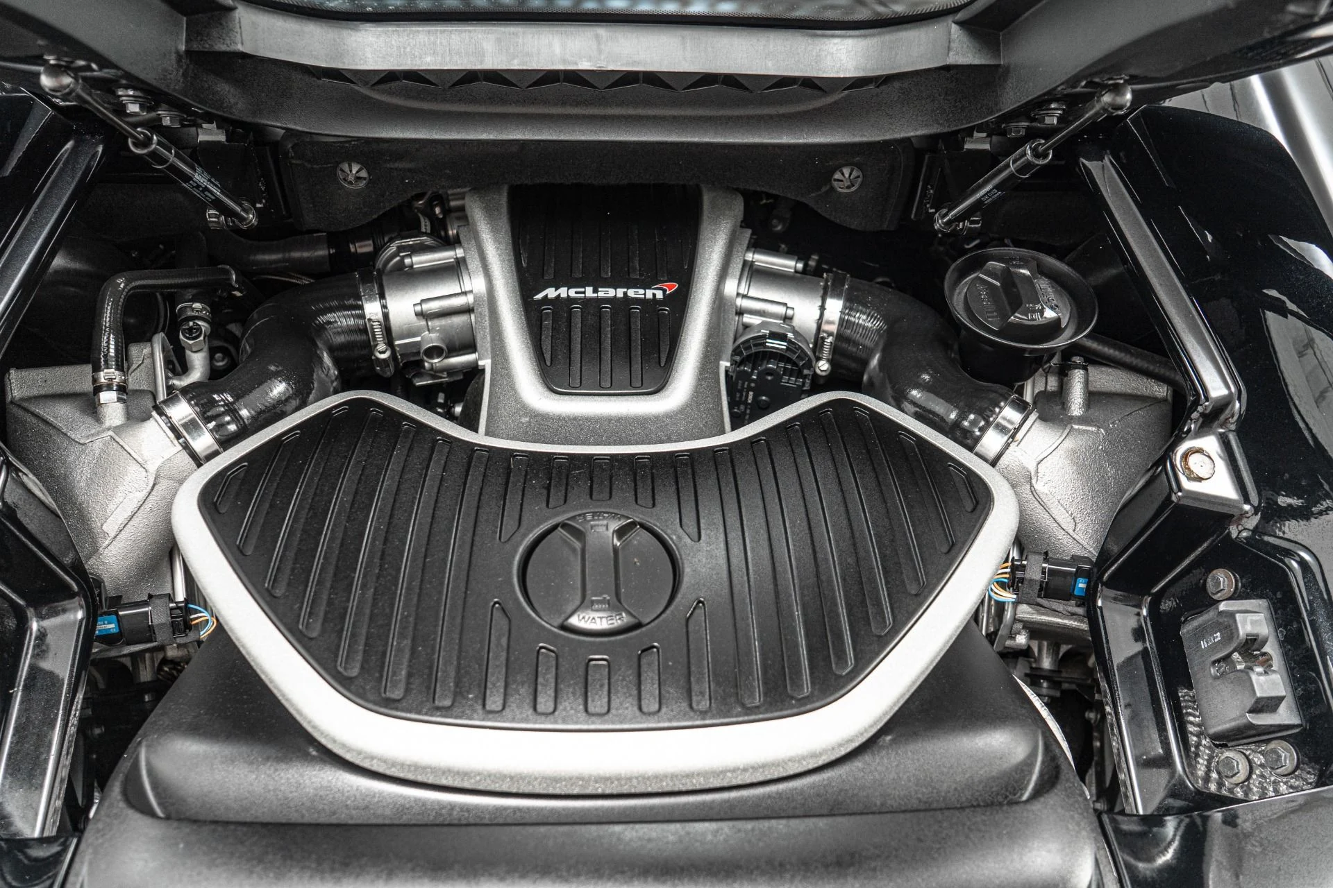 mph011_1796994605_Used_2013_Mc_Laren_MP_4_12_C_Spider_Low_Miles_Super_Lightweight_Wheels_Stealth_Pack_1758231288_ff907e5524