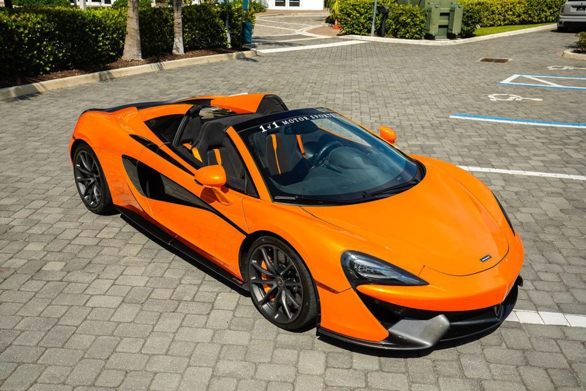 mph011_1799435208_used_2018_mclaren_570s_spider_14354_22891400_12_1024_458d1bb567
