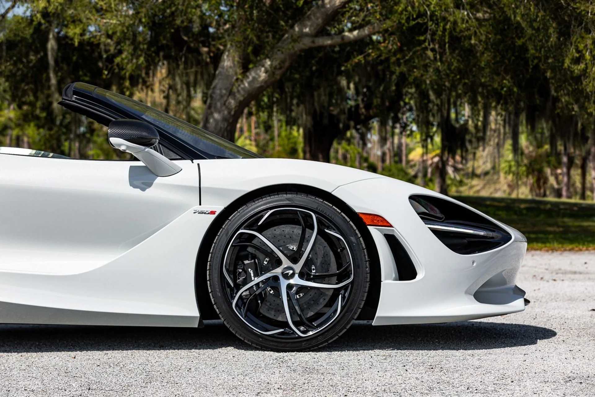 mph011_1800672849_420_p12_l_577ebb65bb