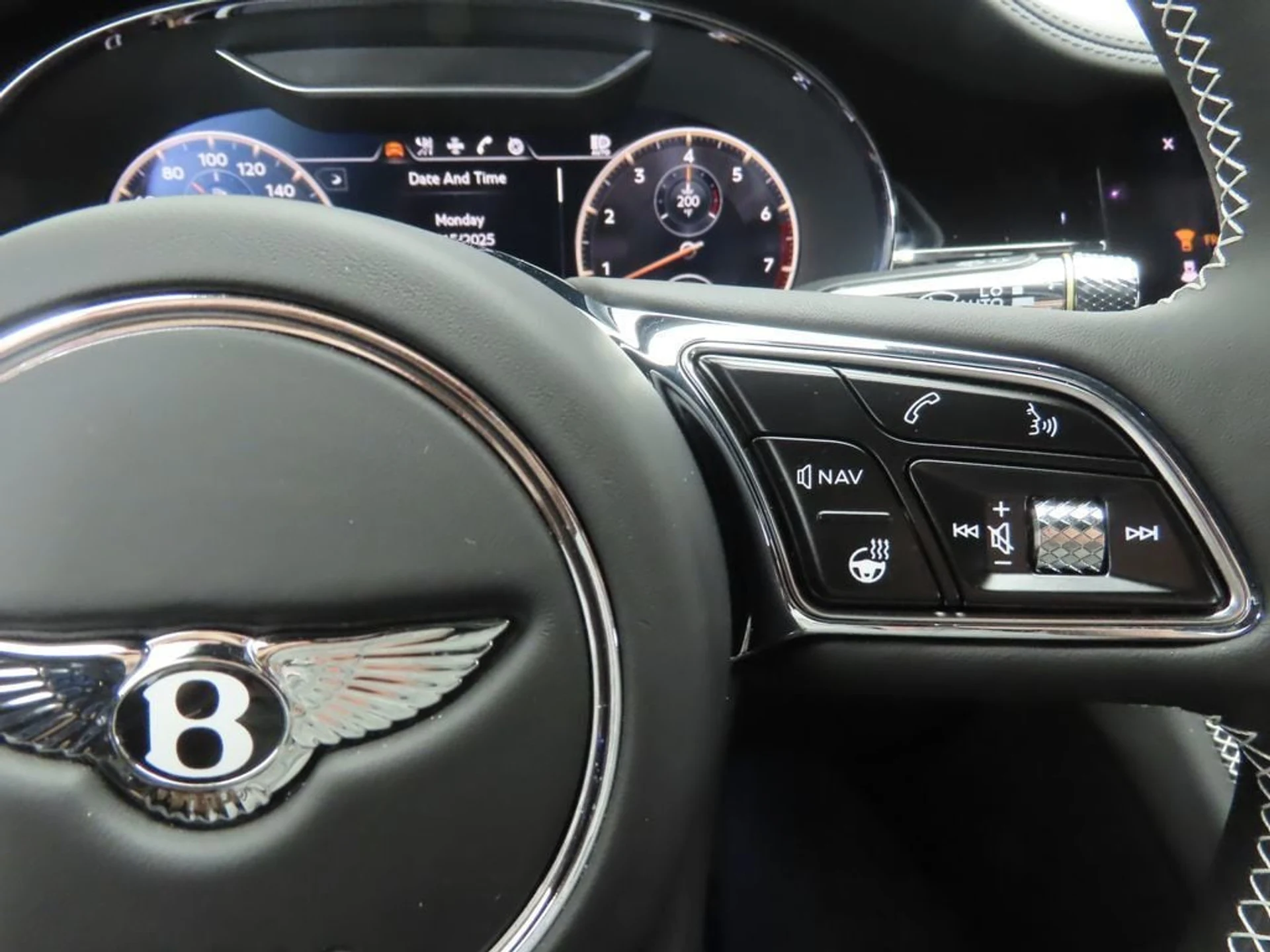mph011_180426114_used_2022_bentley_flying_spur_w12sedan_8119_22917099_12_1024_a337aeff1d