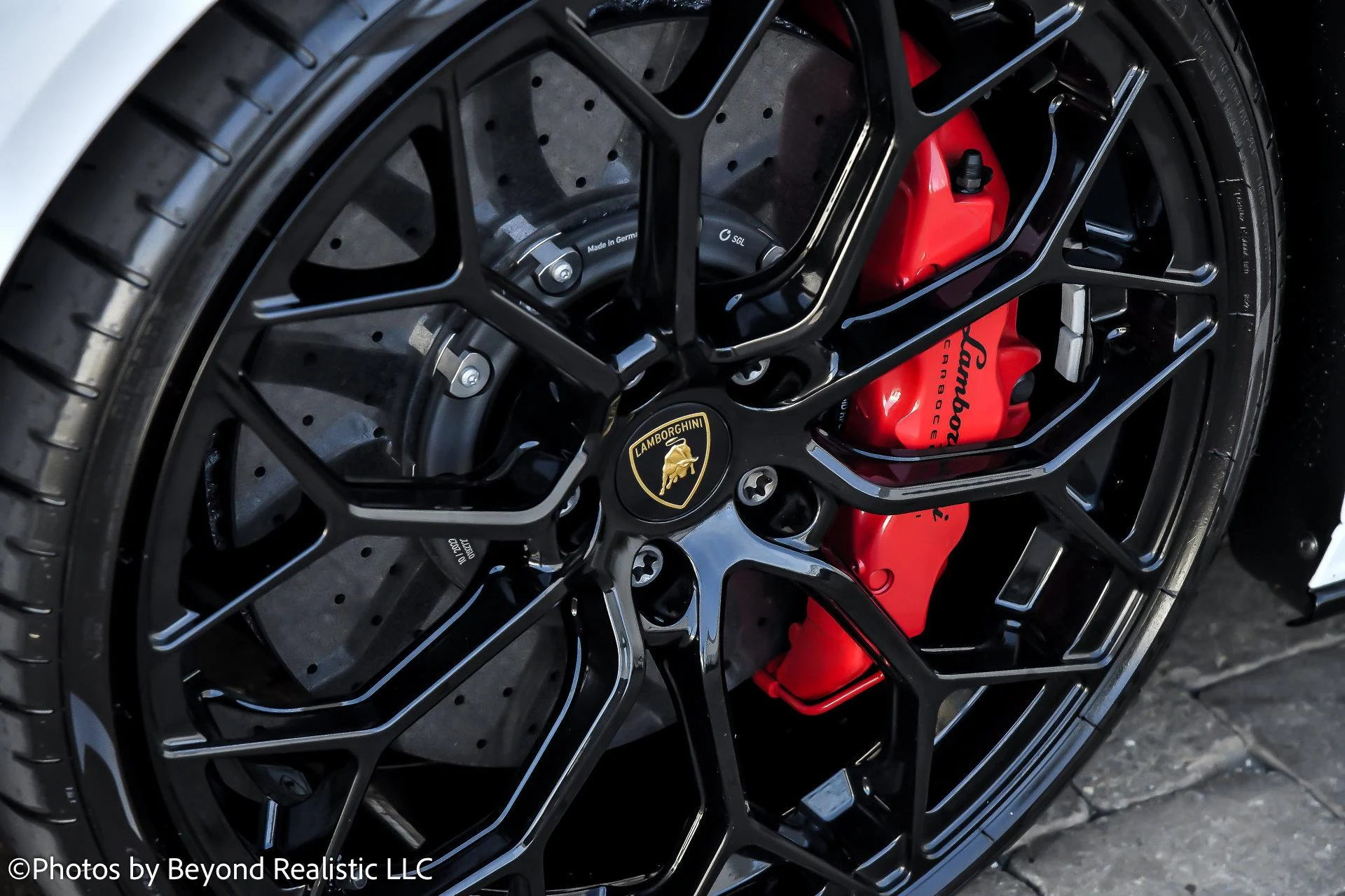 mph011_1808818604_Used_2022_Lamborghini_Huracan_EVO_EVO_1763716110_df3a9ec76e