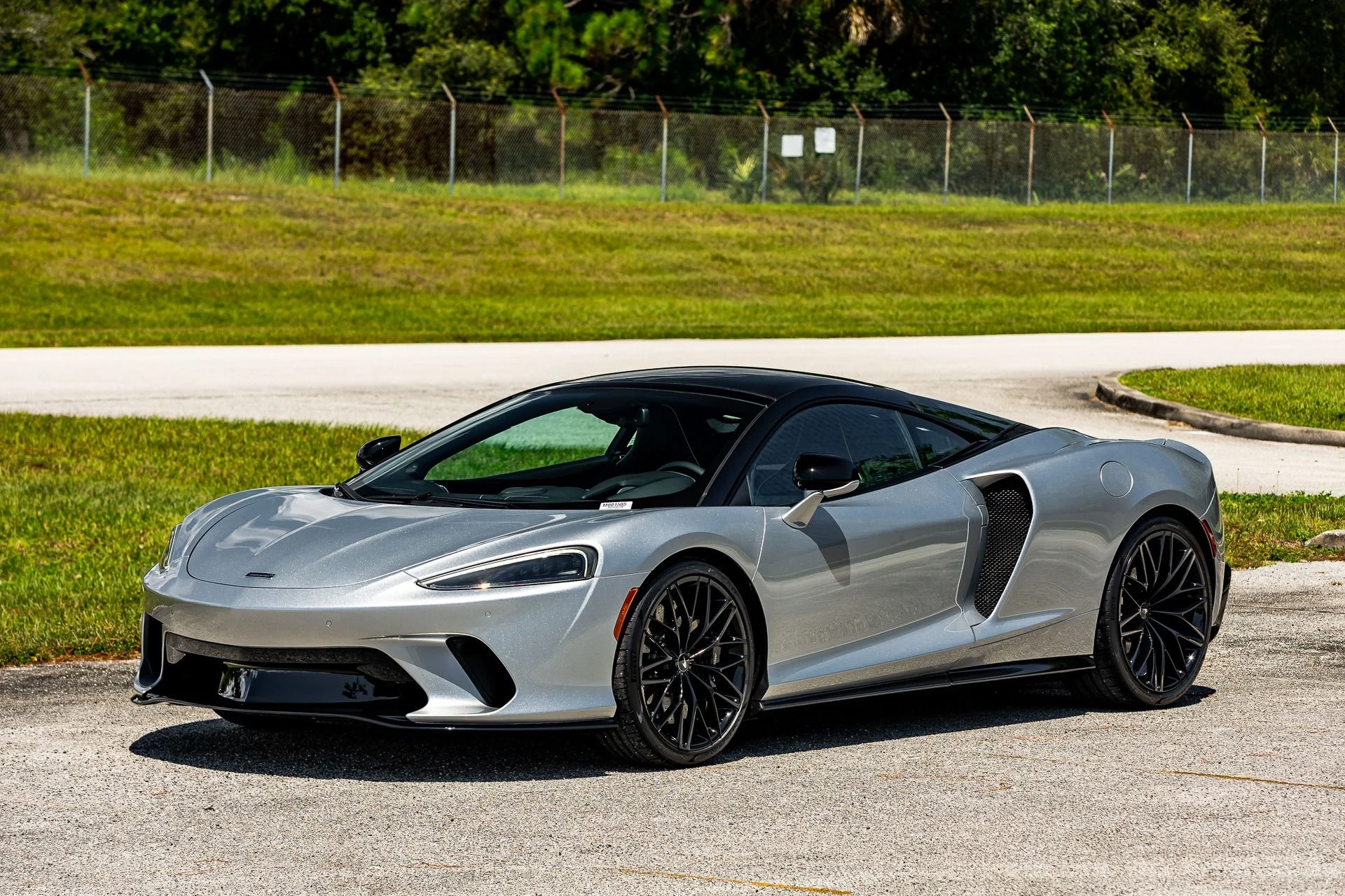 mph011_182395392_137_p12_l_f06ff35a35