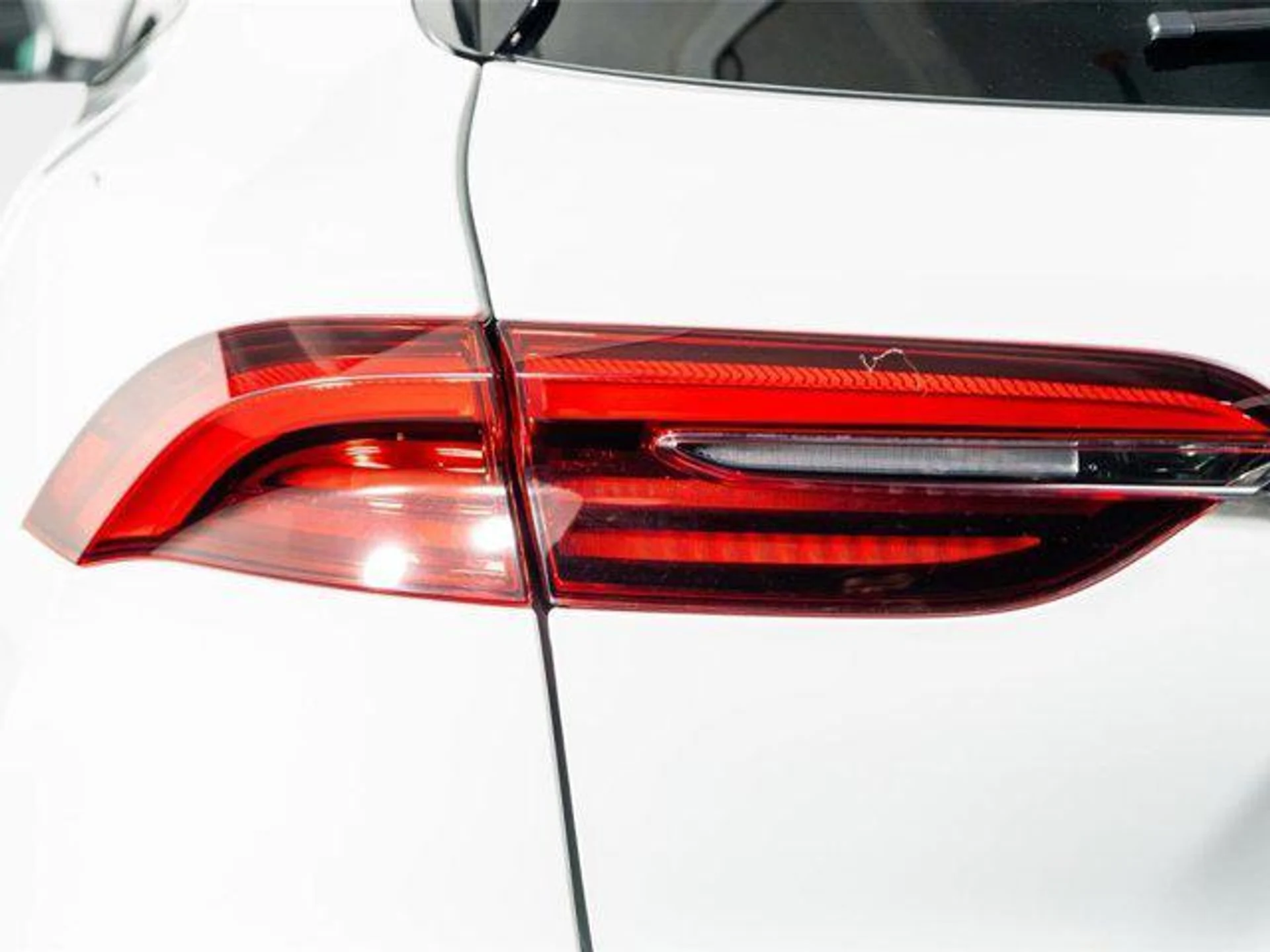 mph011_1825121565_BIZ_0_Cp_EL_0h1y4_HE_3r_R5ds_N_Zn0_W8_ee200a3dcb