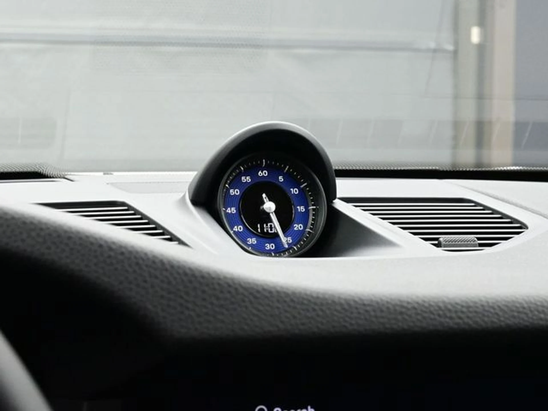 mph011_1825714594_b3e394e822f823587dfafcb8febfb053x_a235989105