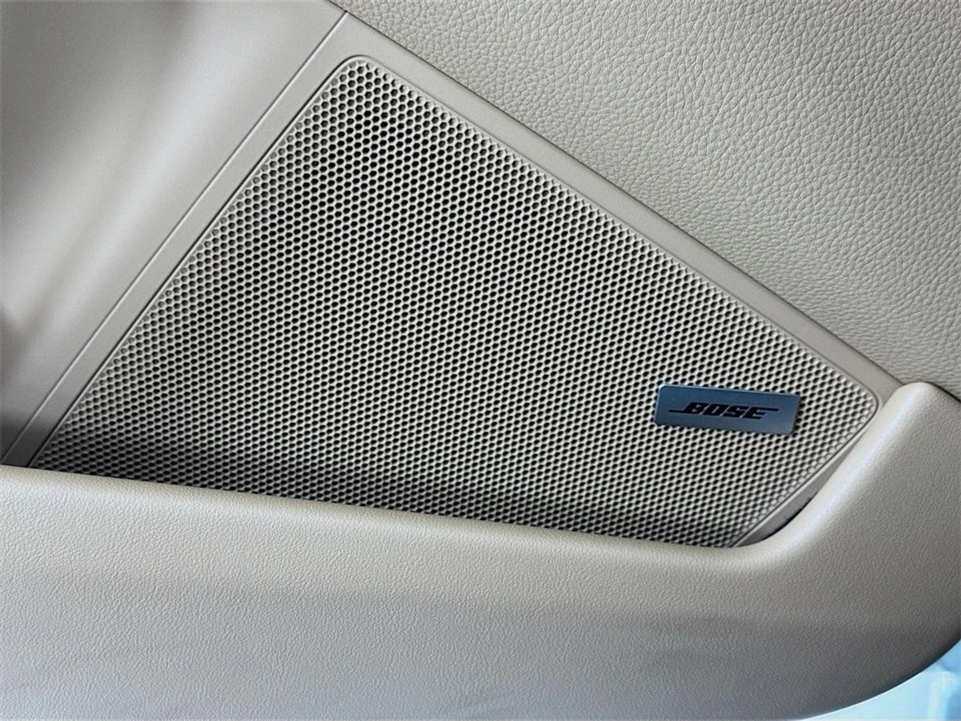 mph011_1838426217_33f3fc169a46826f29adc733dcd741a6x_ff65163a3b