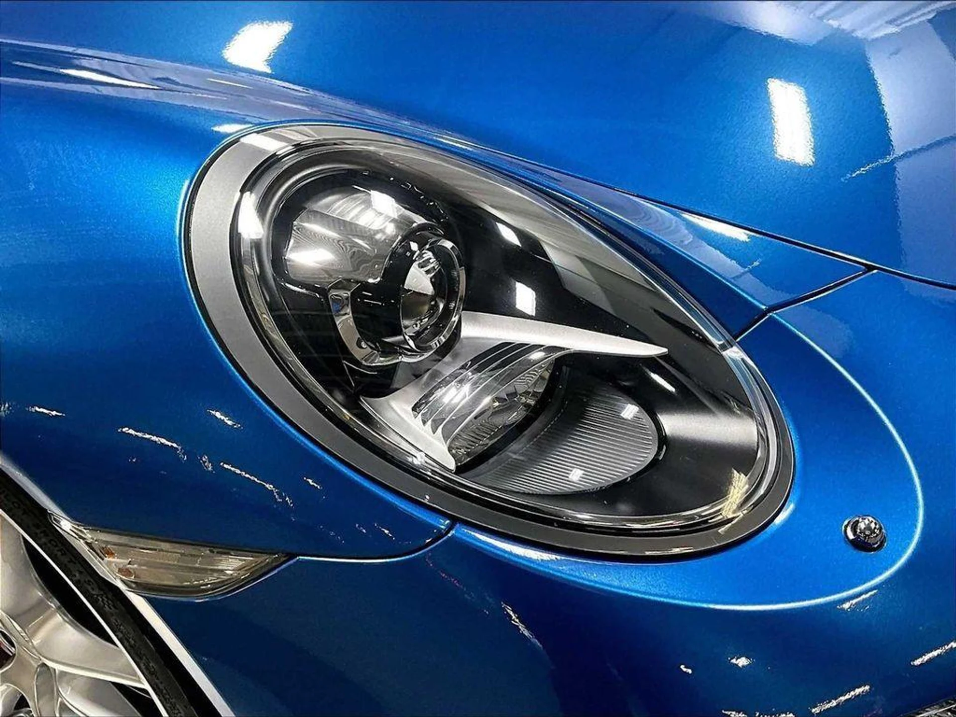 mph011_1839574489_0_OC_Yp9bz_GC_5_Hid8d_Lz_G_Xdtls_Hys_55302d2a7b