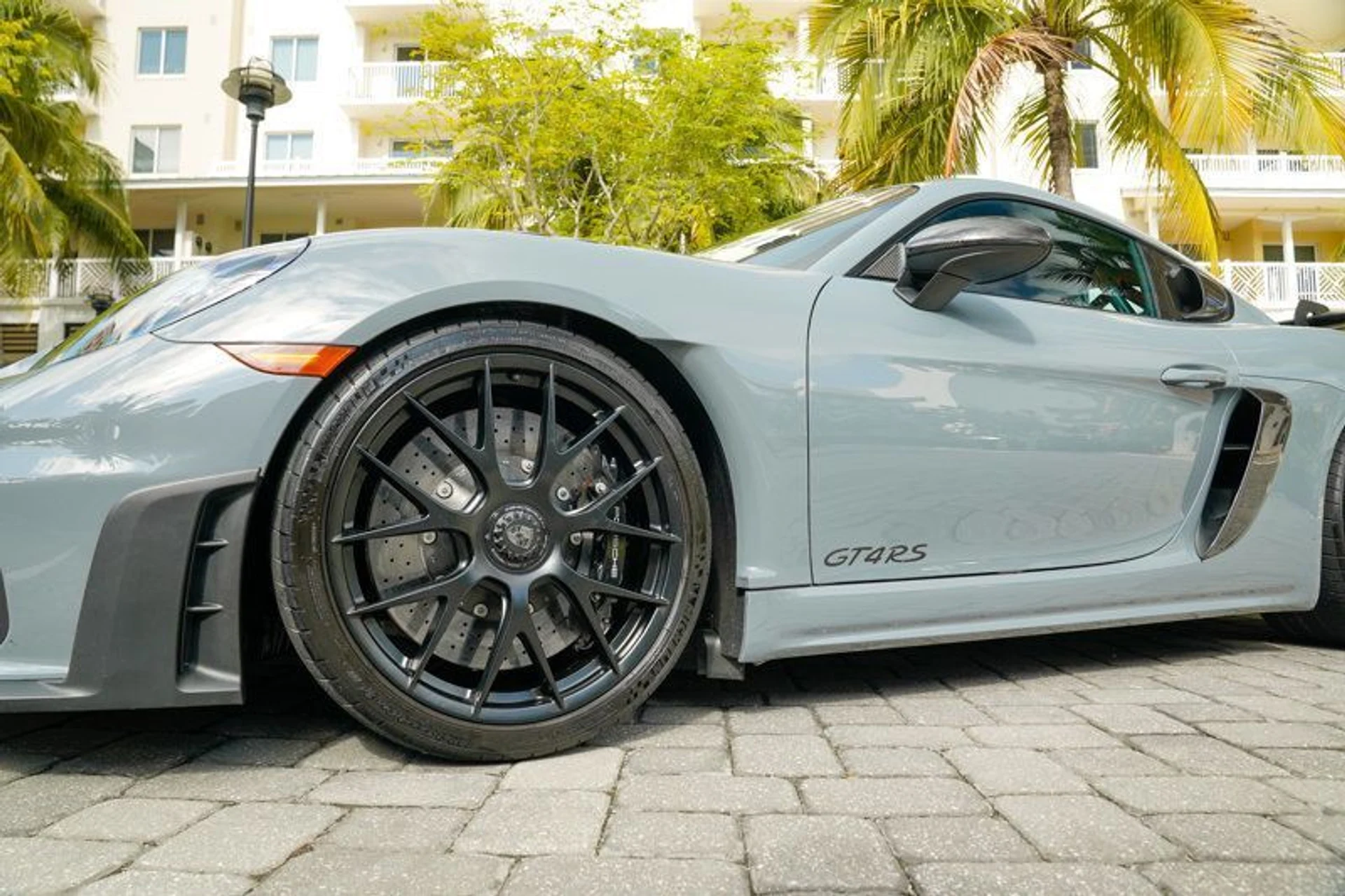 mph011_1845463357_22949520_12_800_6ba42d1156