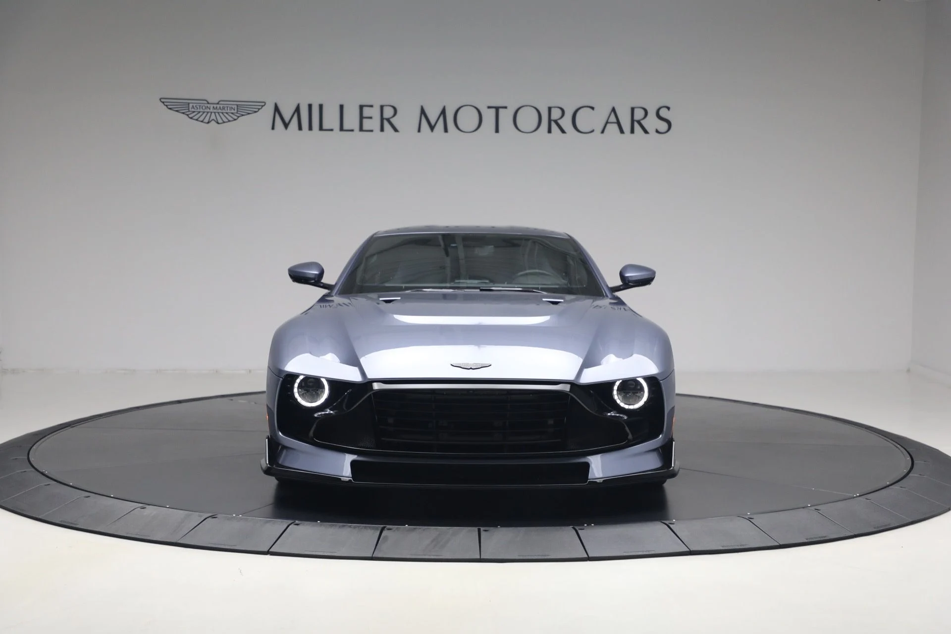 mph011_1849485228_Used_2024_Aston_Martin_Valour_1785599767_a691a65375