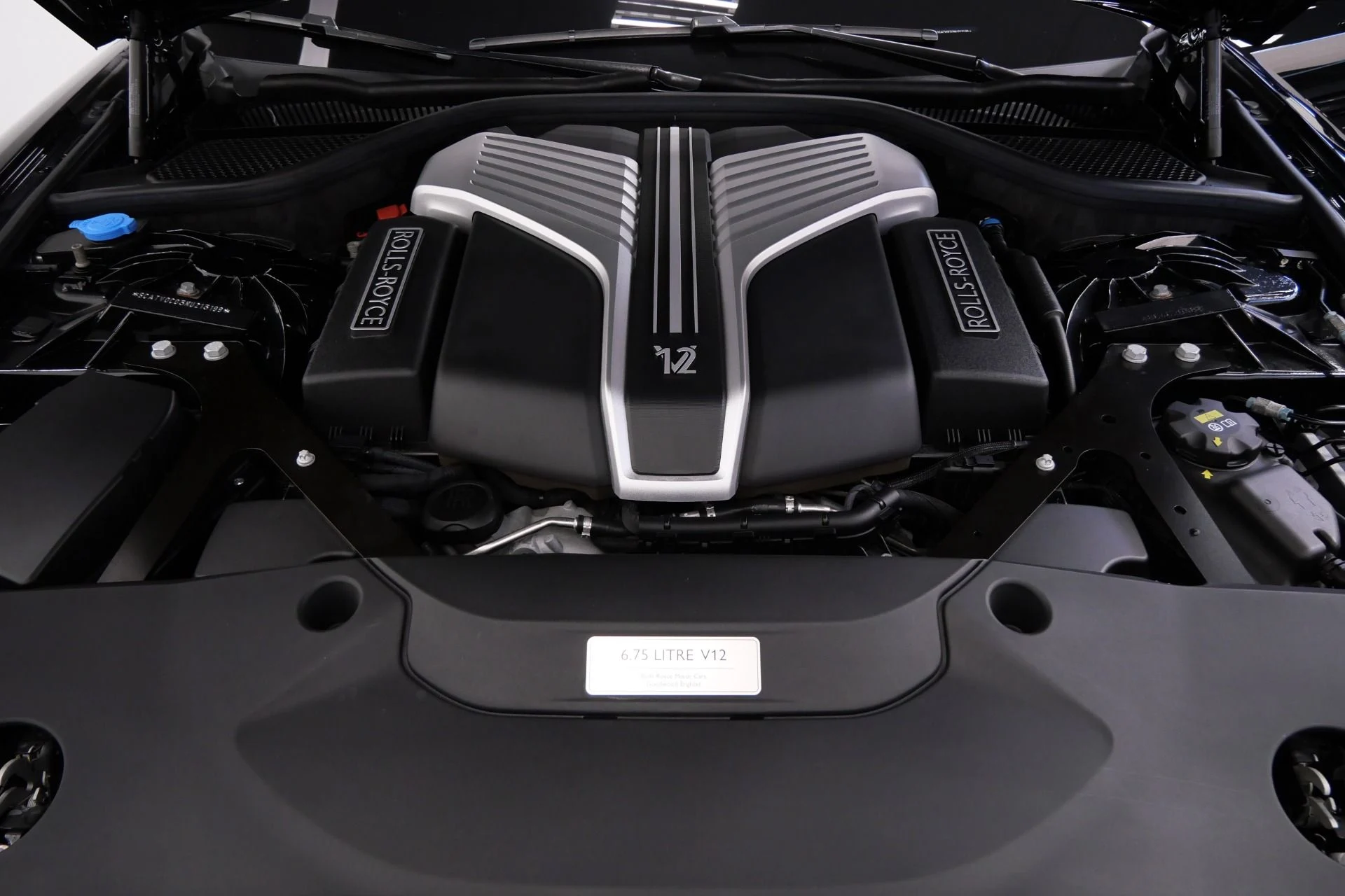 mph011_1852296387_Used_2022_Rolls_Royce_Ghost_1773936251_7758d7690c