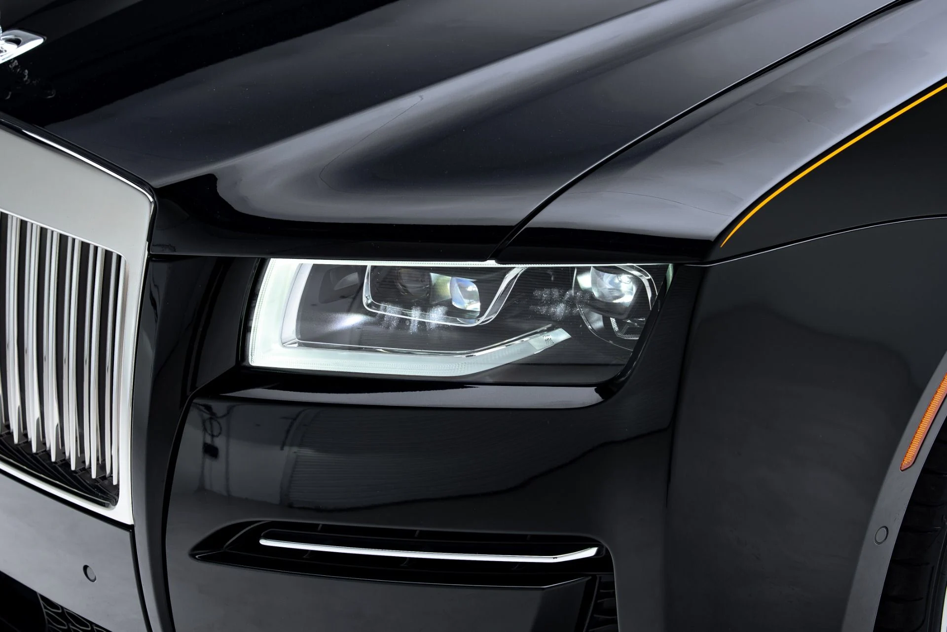 mph011_1853624175_Used_2022_Rolls_Royce_Ghost_1776983451_a956aae581