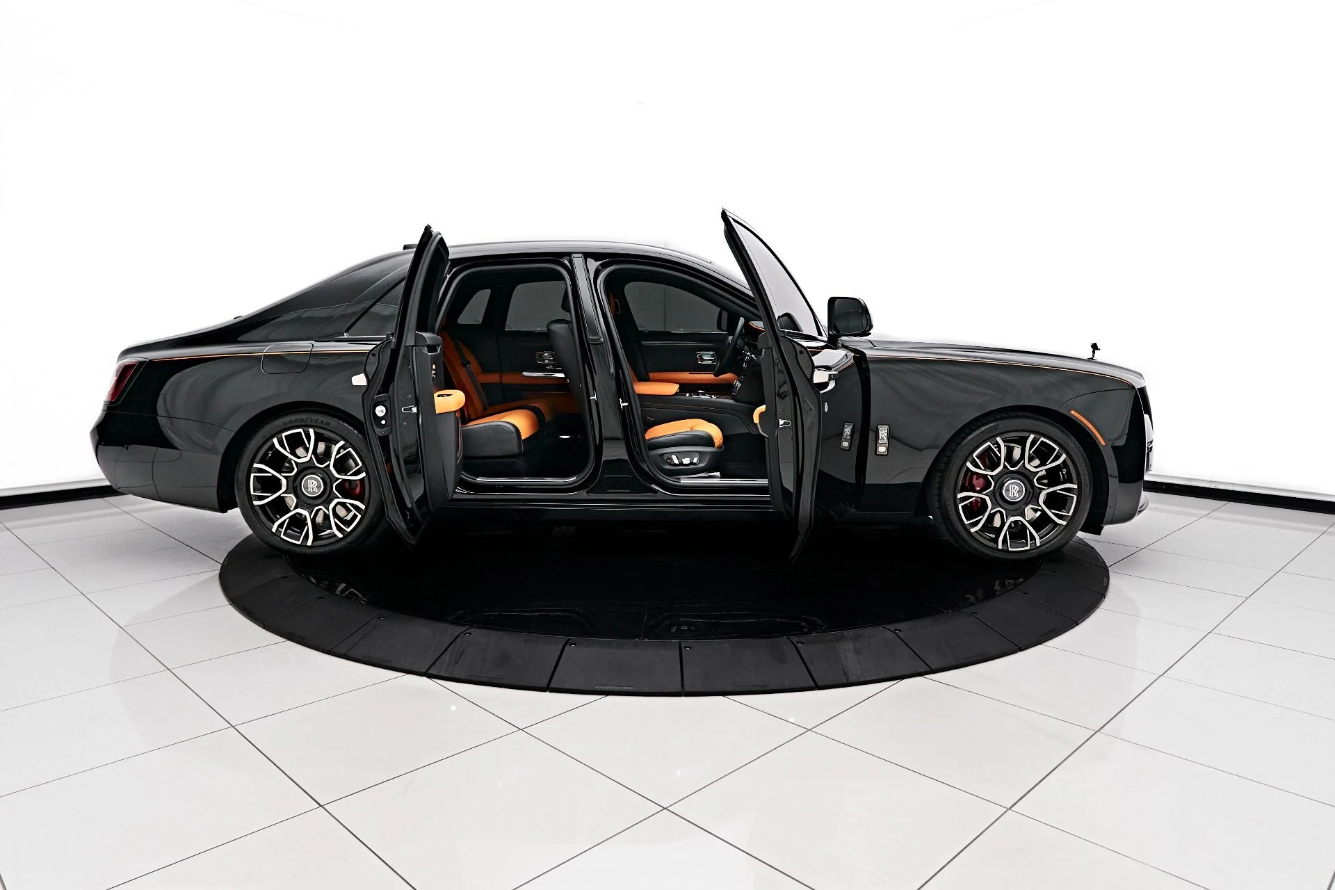 mph011_1854736249_Used_2022_Rolls_Royce_Ghost_Black_Badge_1710012038_814a799a39